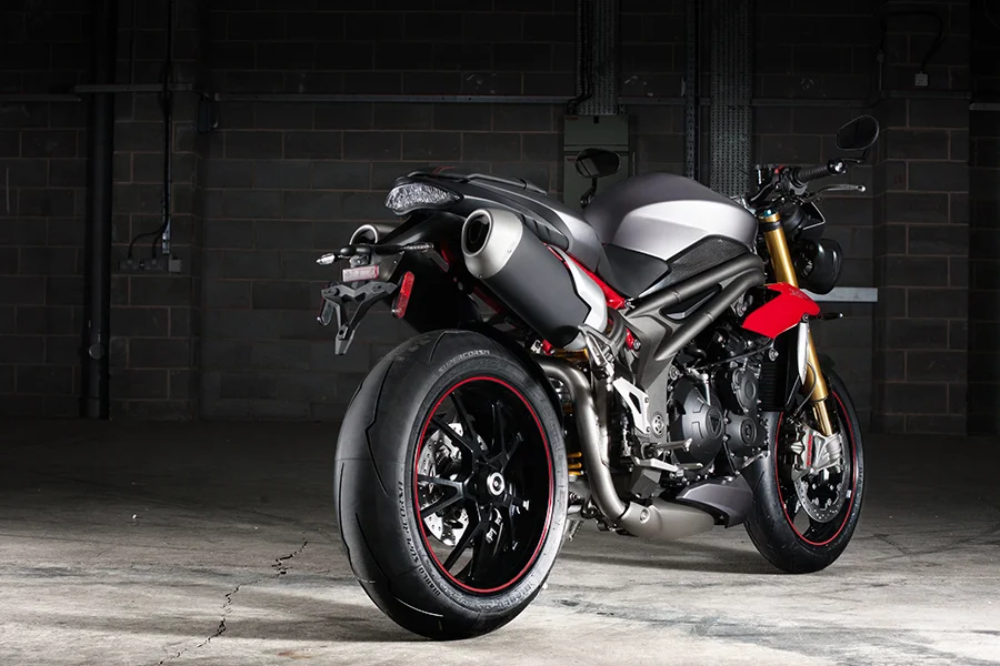 2016 triumph speedtriple r | rear