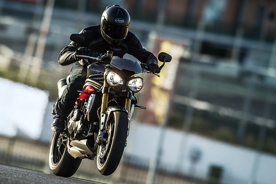 2016 triumph speedtriple r