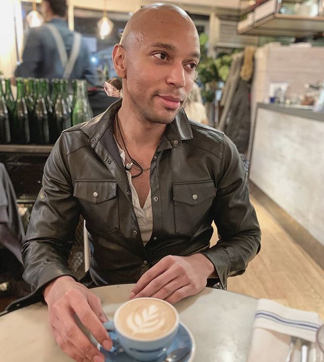 Not sure how I've gotten in the habit of posting more portraits this past month, but it's hard not to when iPhones take such stunning shots. Also managed to get a lovely latte in the mix - so yeah, content magic. @bluestonelanecoffee 👦🏽☕ | #Ⲭ .
.
.