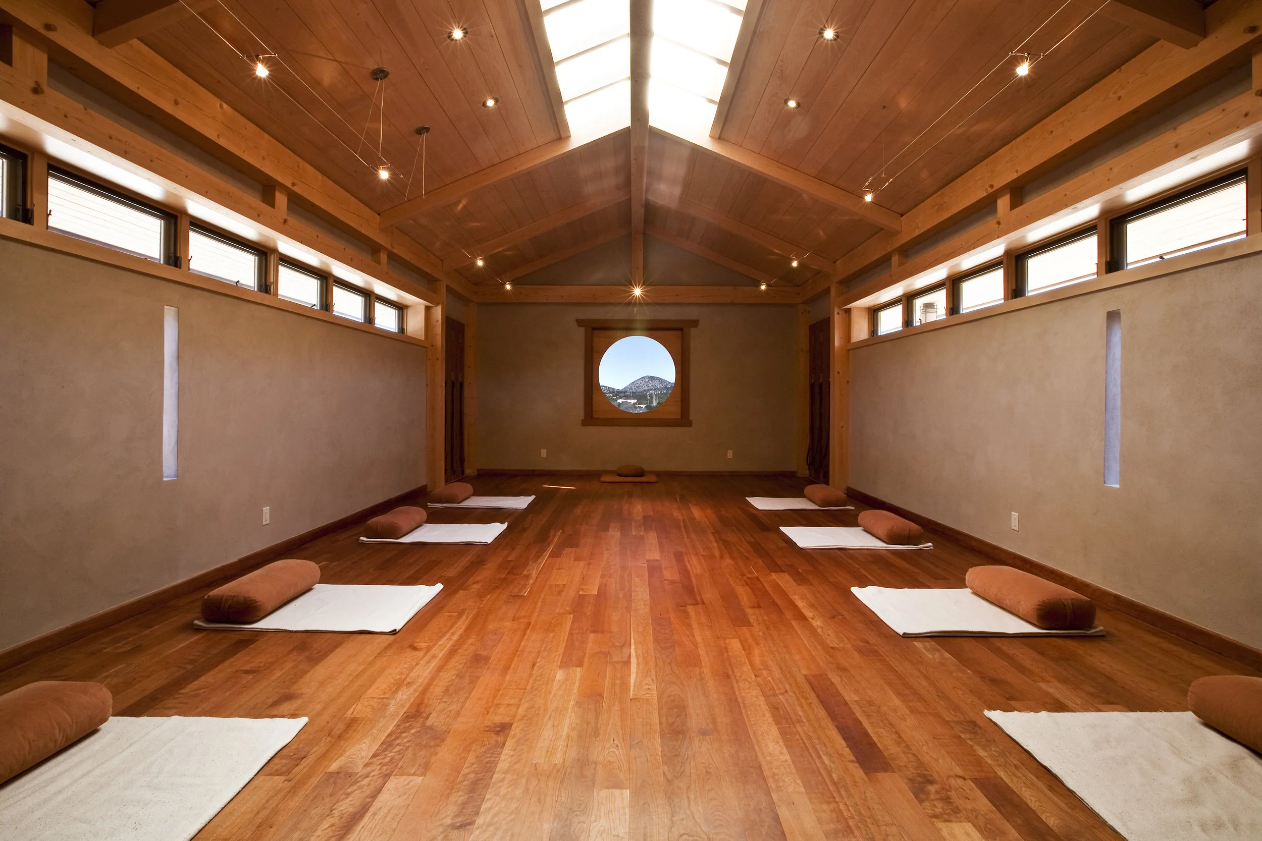 prajna-yoga.jpg