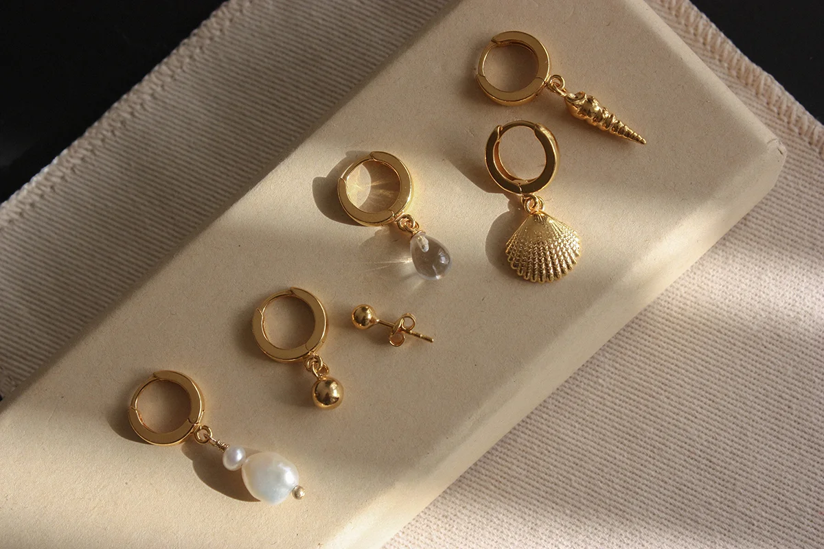 Line-up of hoops Neinties.jpg