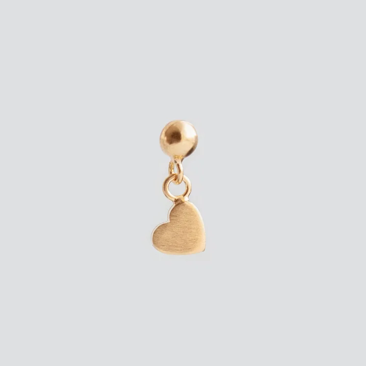 Amie stud gold Neinties.jpg
