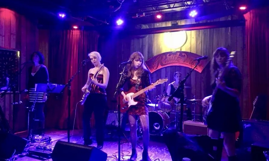 Miss Guilty plays Rattle Inn