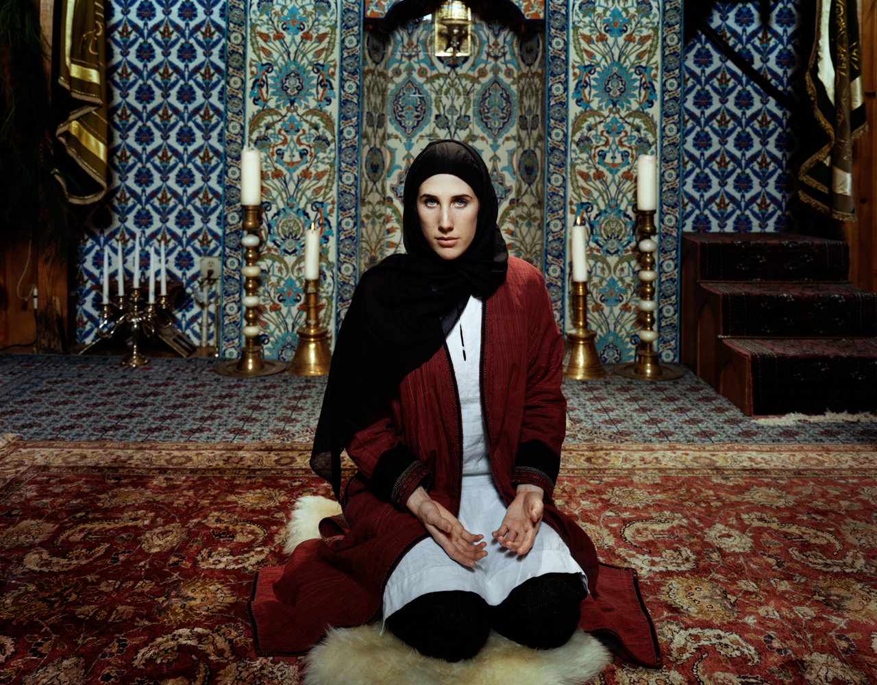 Anisa_Prayer_Final_V2.jpg
