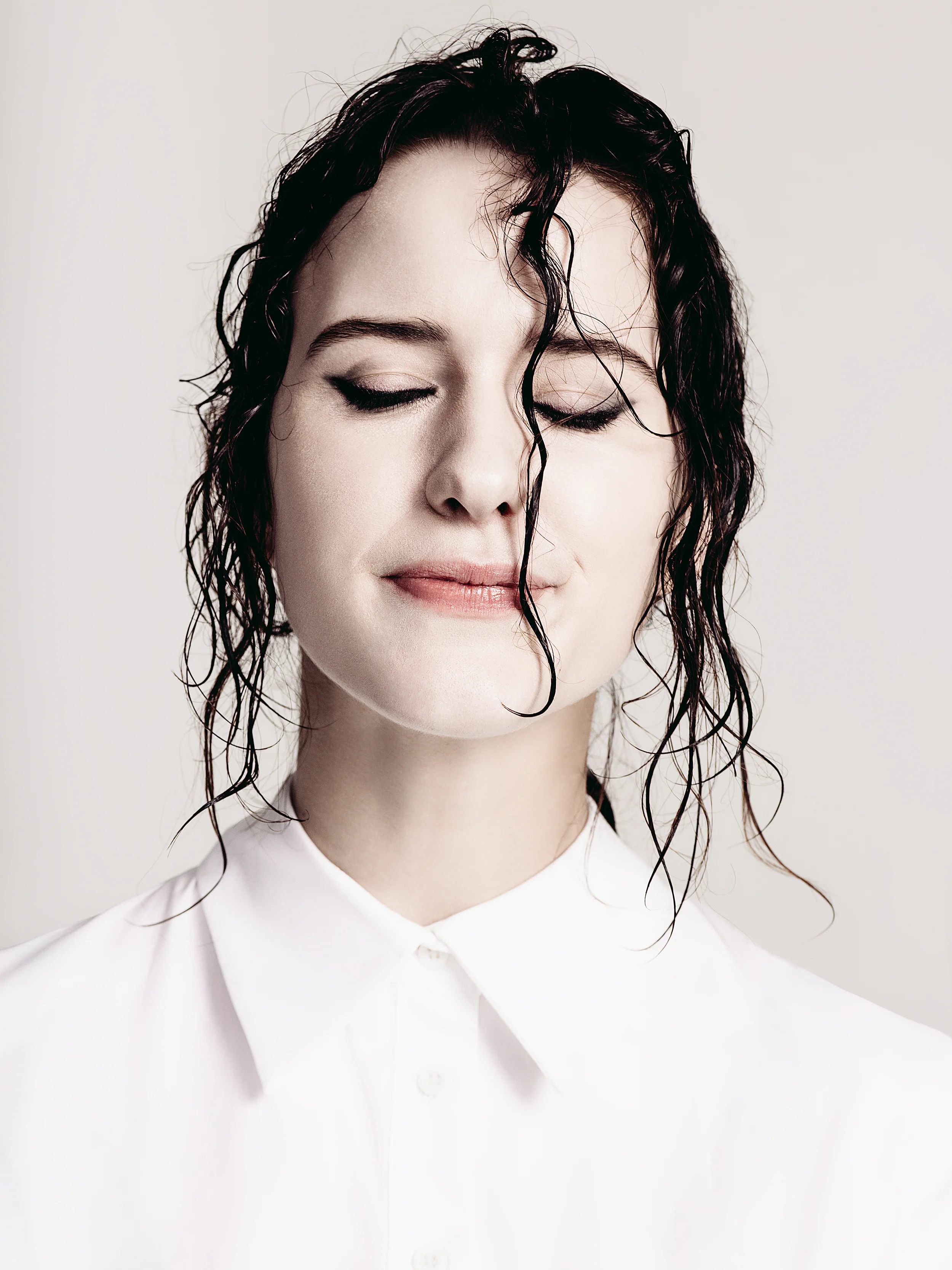 2018_01_10_Rachel_Brosnahan-9972_V_01.jpg