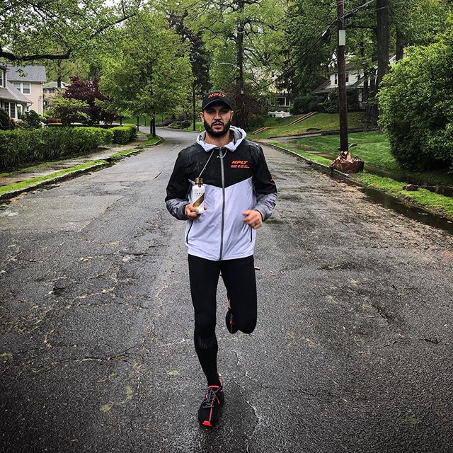 Since I&rsquo;ve been complaining and being a certified baby I figured it only made sense to run outside today and the whole I thought man @davidgoggins would be crushing me right now. One of our main partners for our @hpltraining weekend is @drinksu