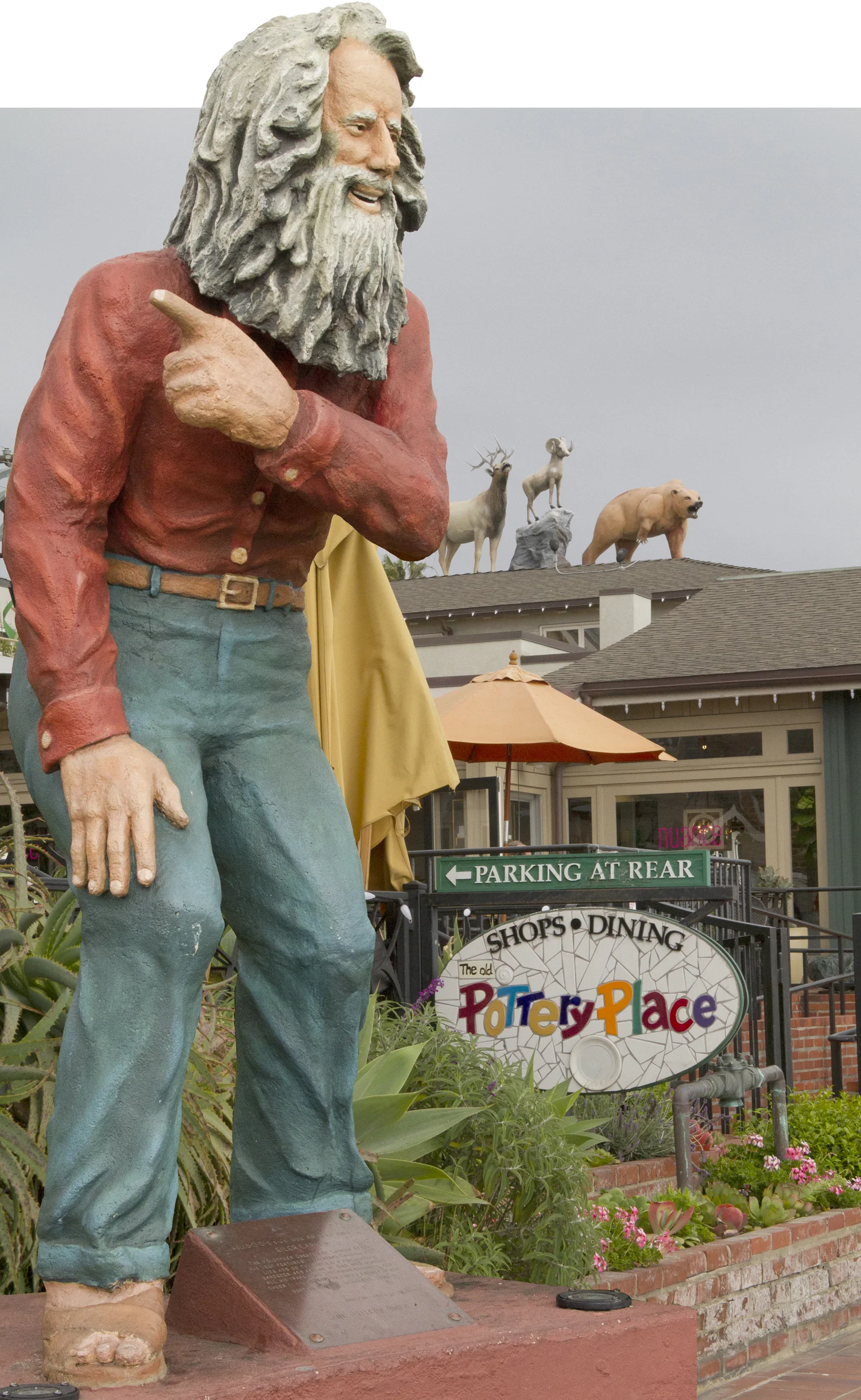 Greeter Statue