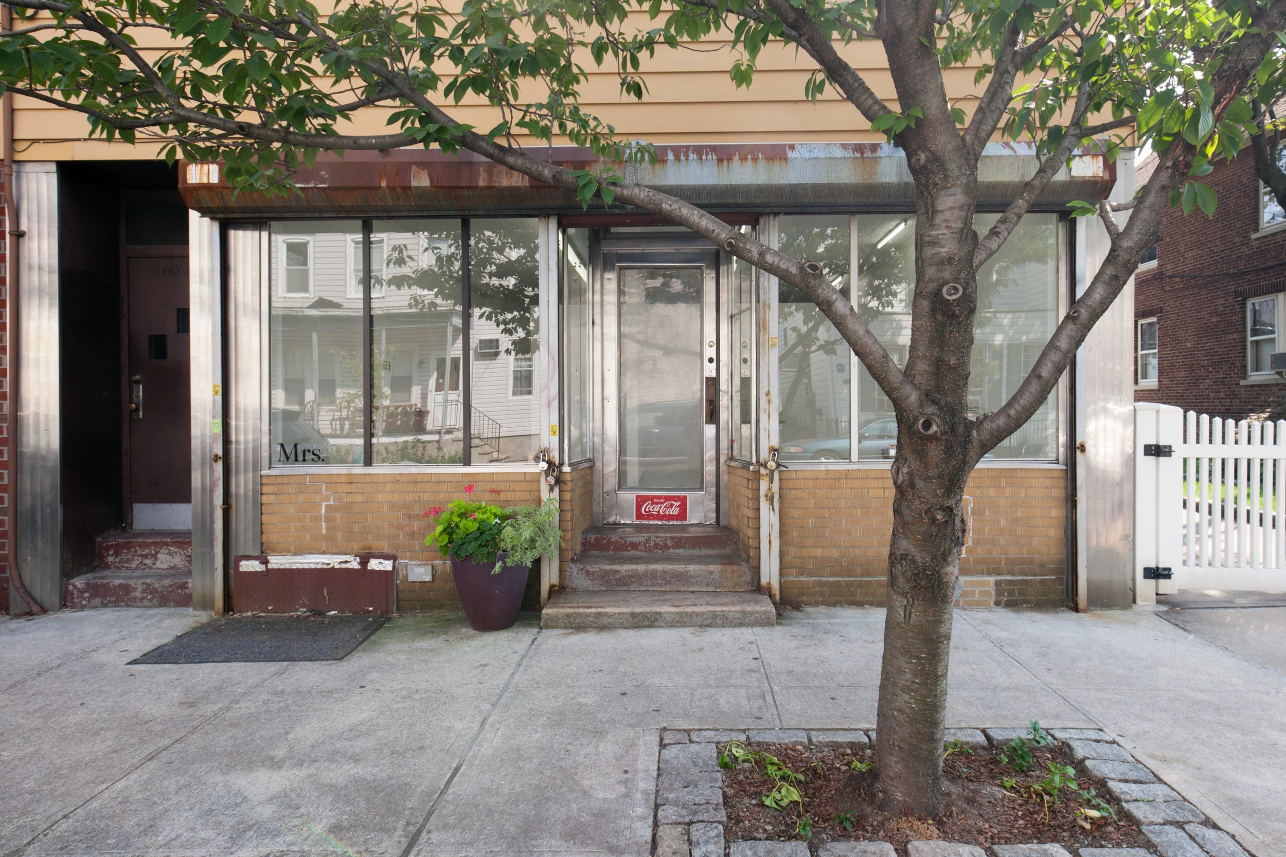 2017_Mrs._Storefront_cropped.jpg