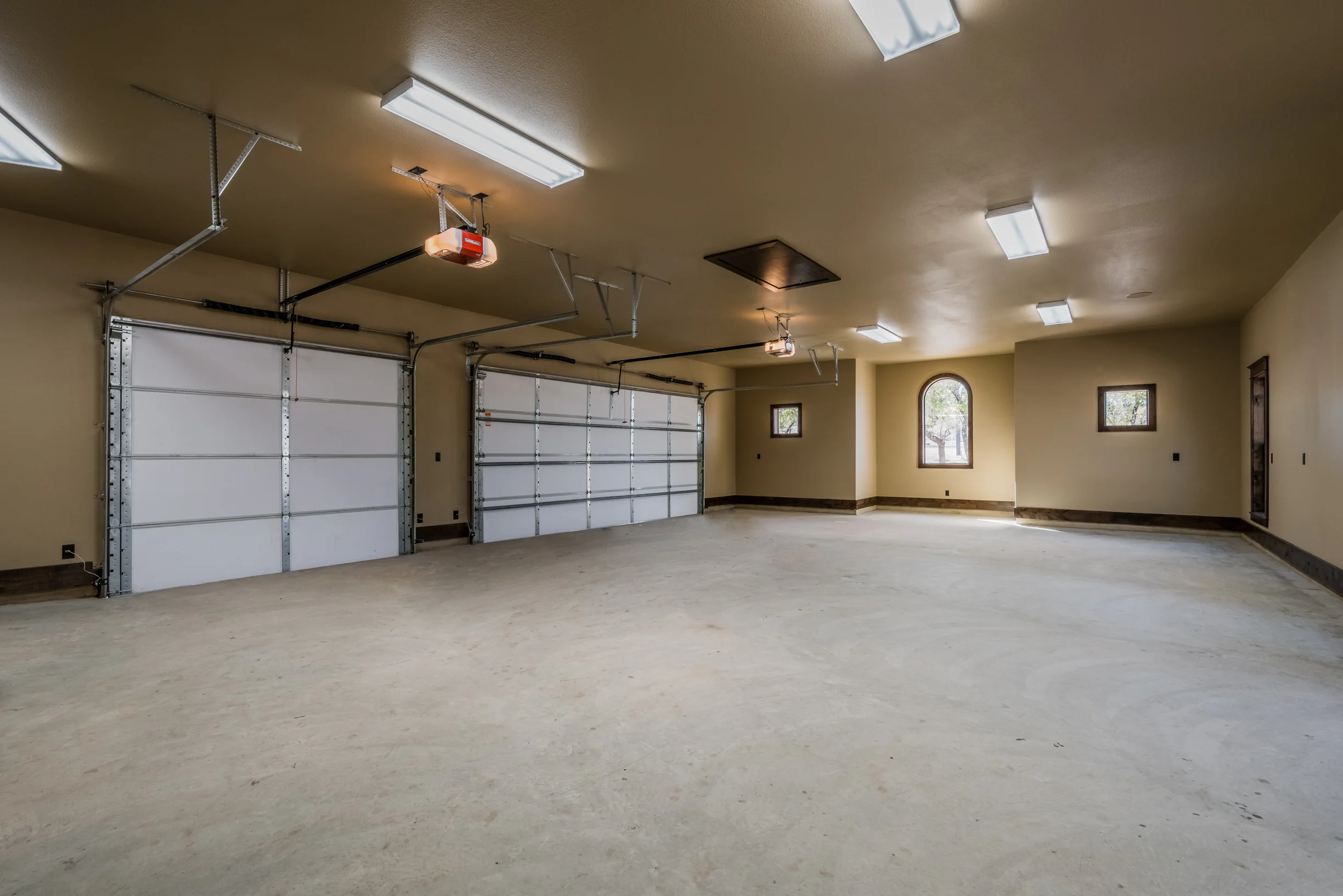 Ranches at Hamilton Pool, Texas garage.jpg