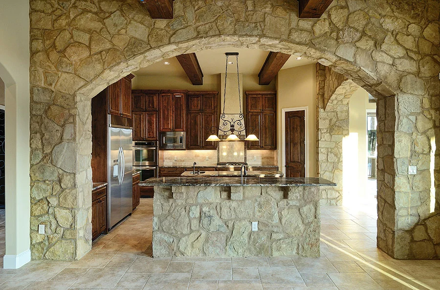 Lake Wind Lake Travis, Texas.jpg