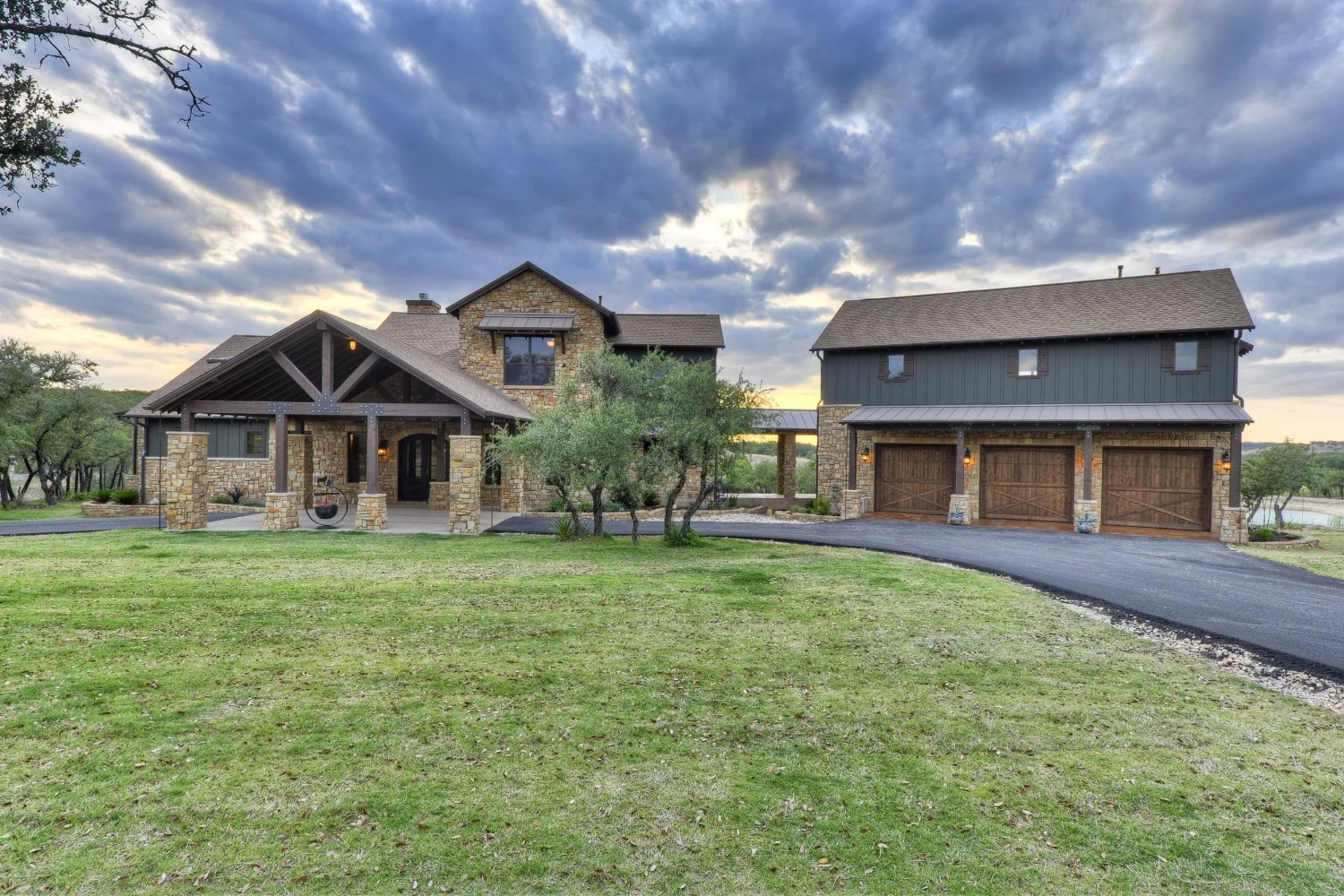 Gallery of Homes — Lake Hills Custom Homes