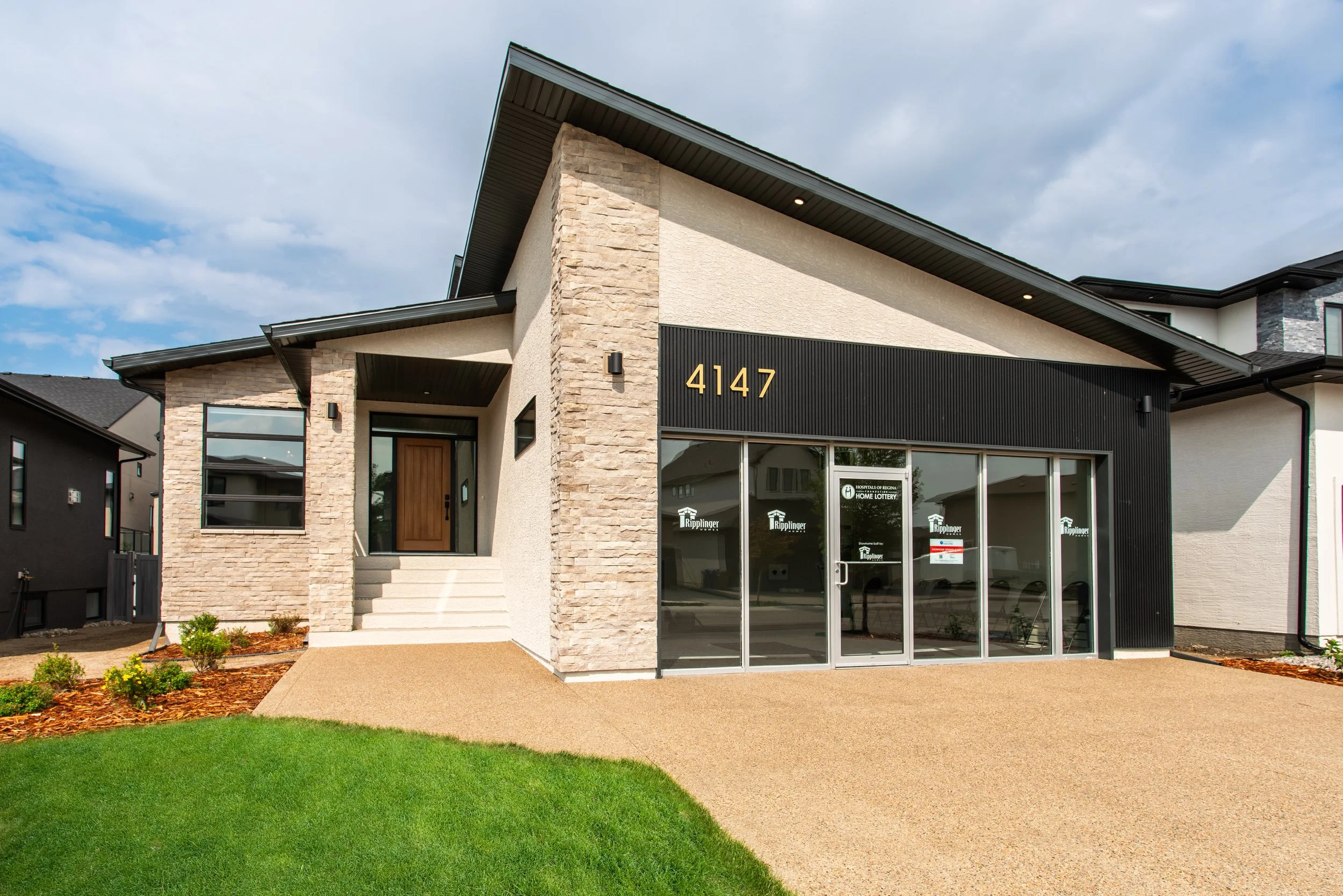 Regina F24 Grand Prize HR-188.jpg