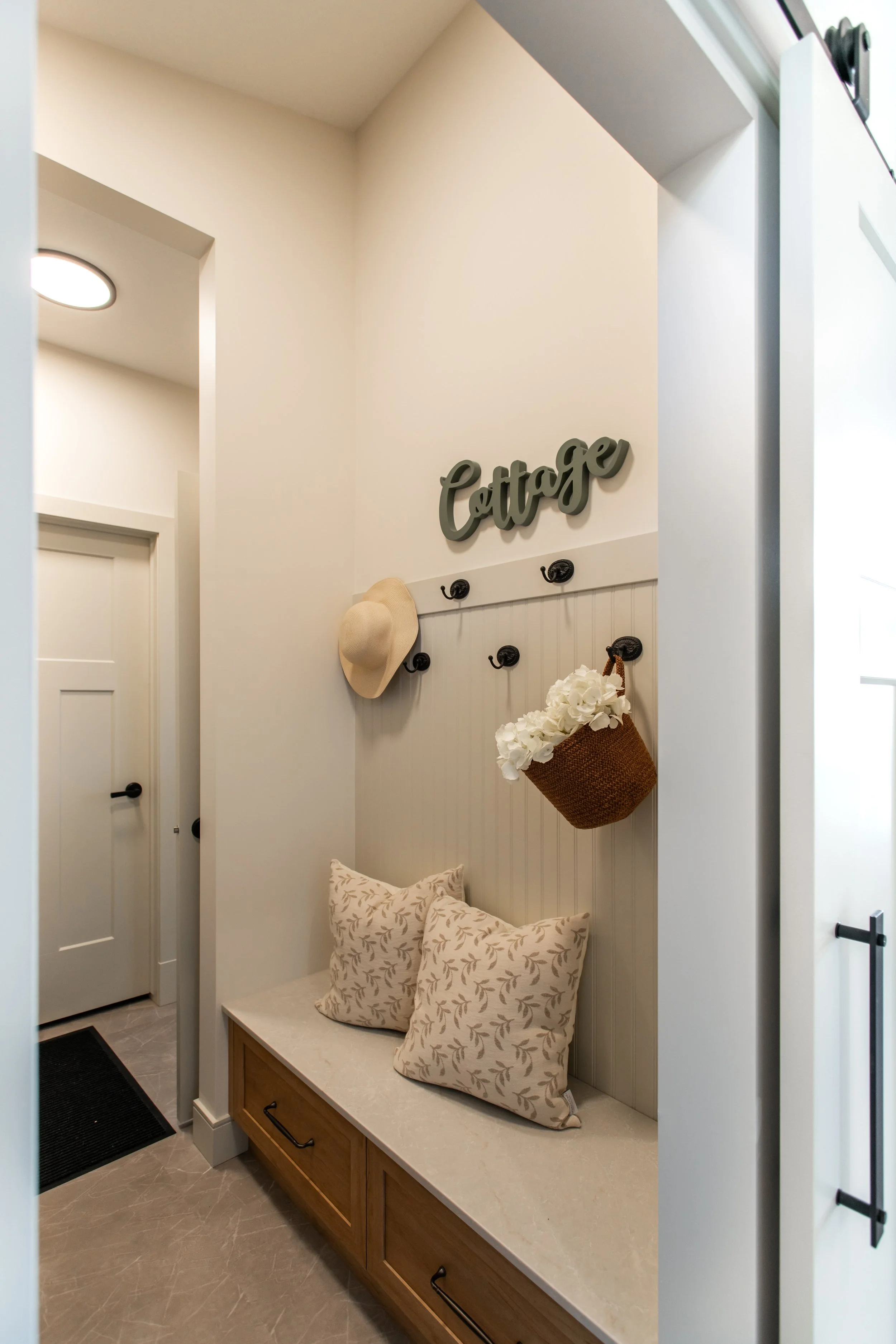 Regina F24 Cottage HR-3.jpg