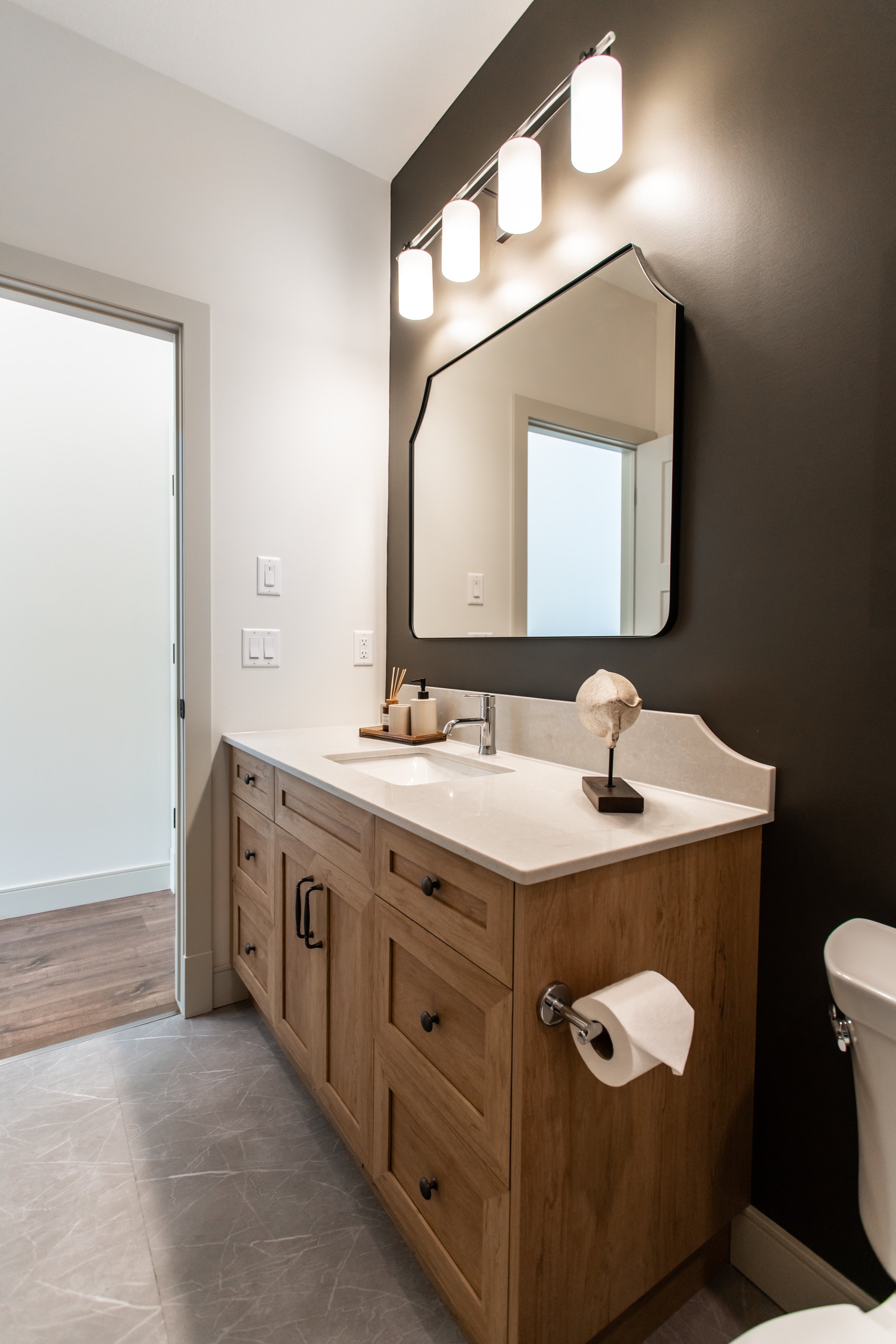 Regina F24 Cottage HR-81.jpg