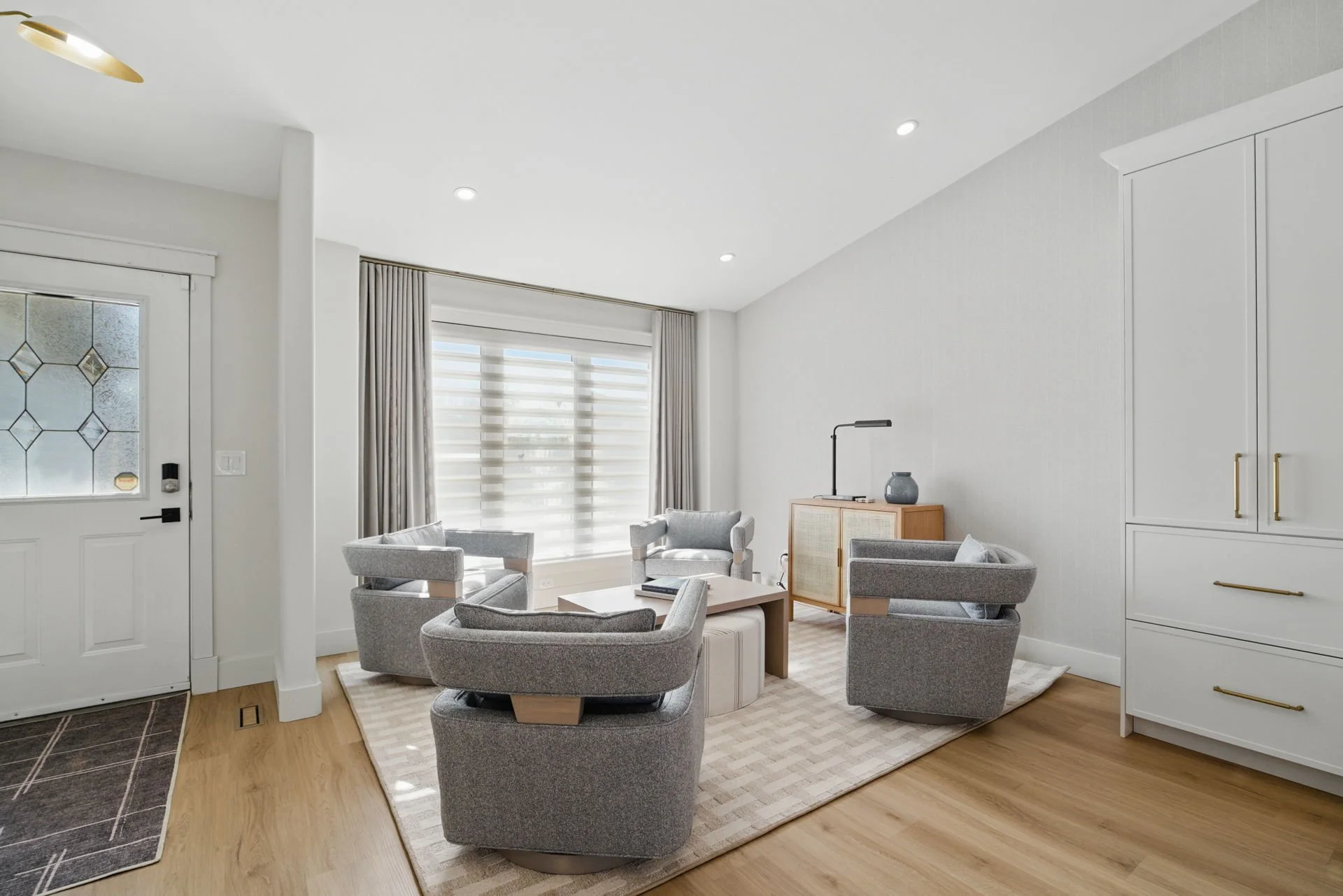 122 Kutz Cres-QuikSell-01.jpg