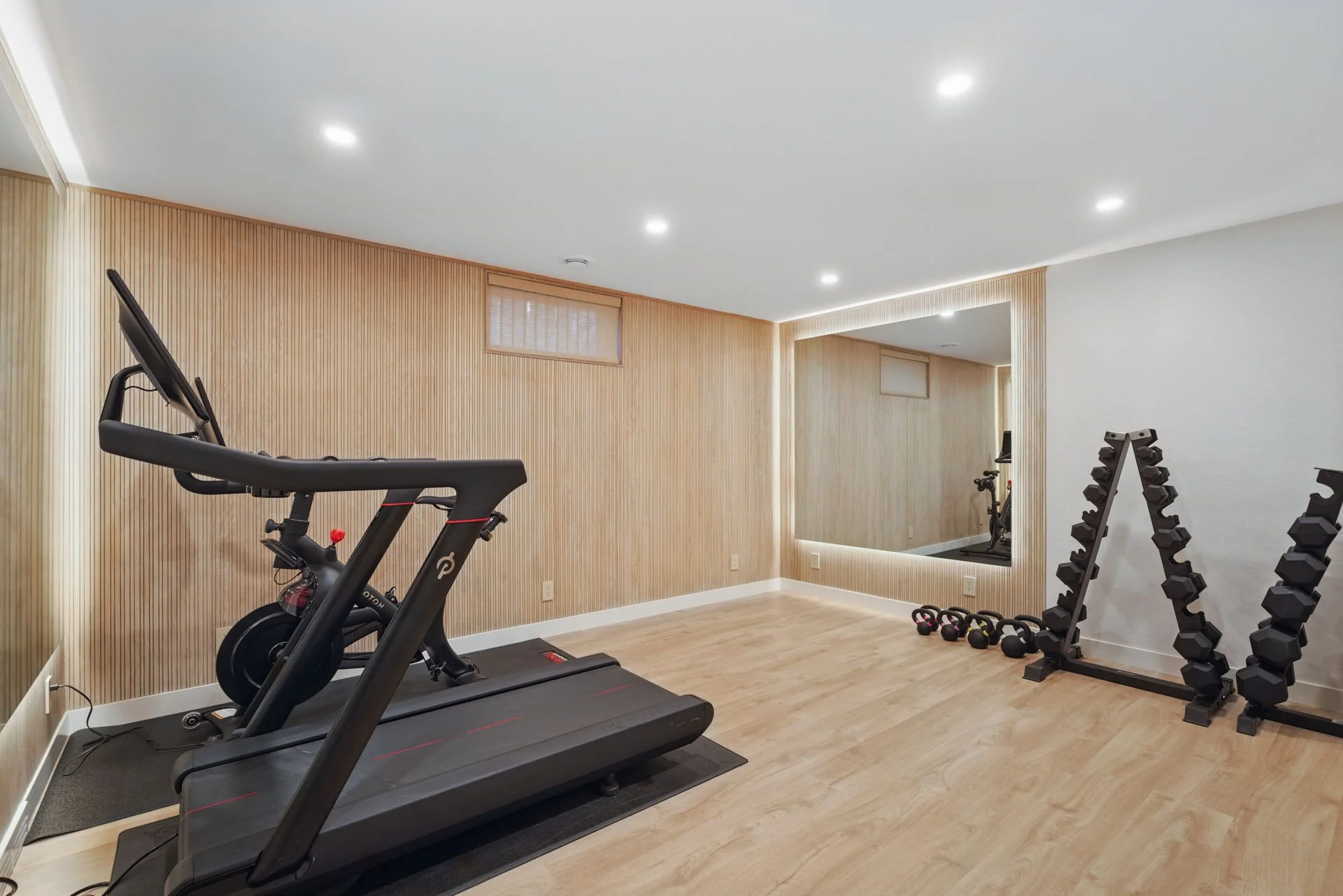 122 Kutz Cres-QuikSell-35.jpg