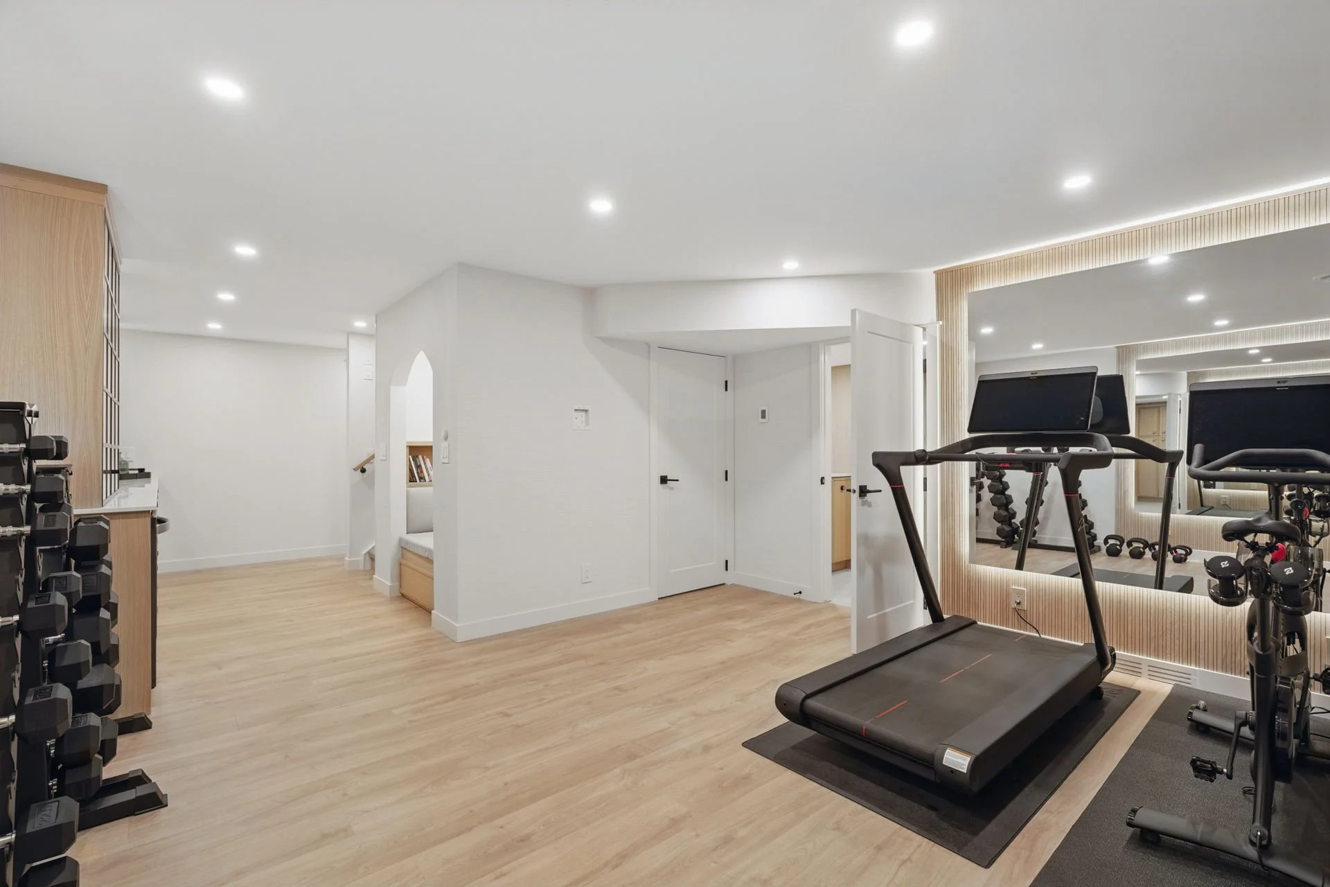 122 Kutz Cres-QuikSell-36.jpg