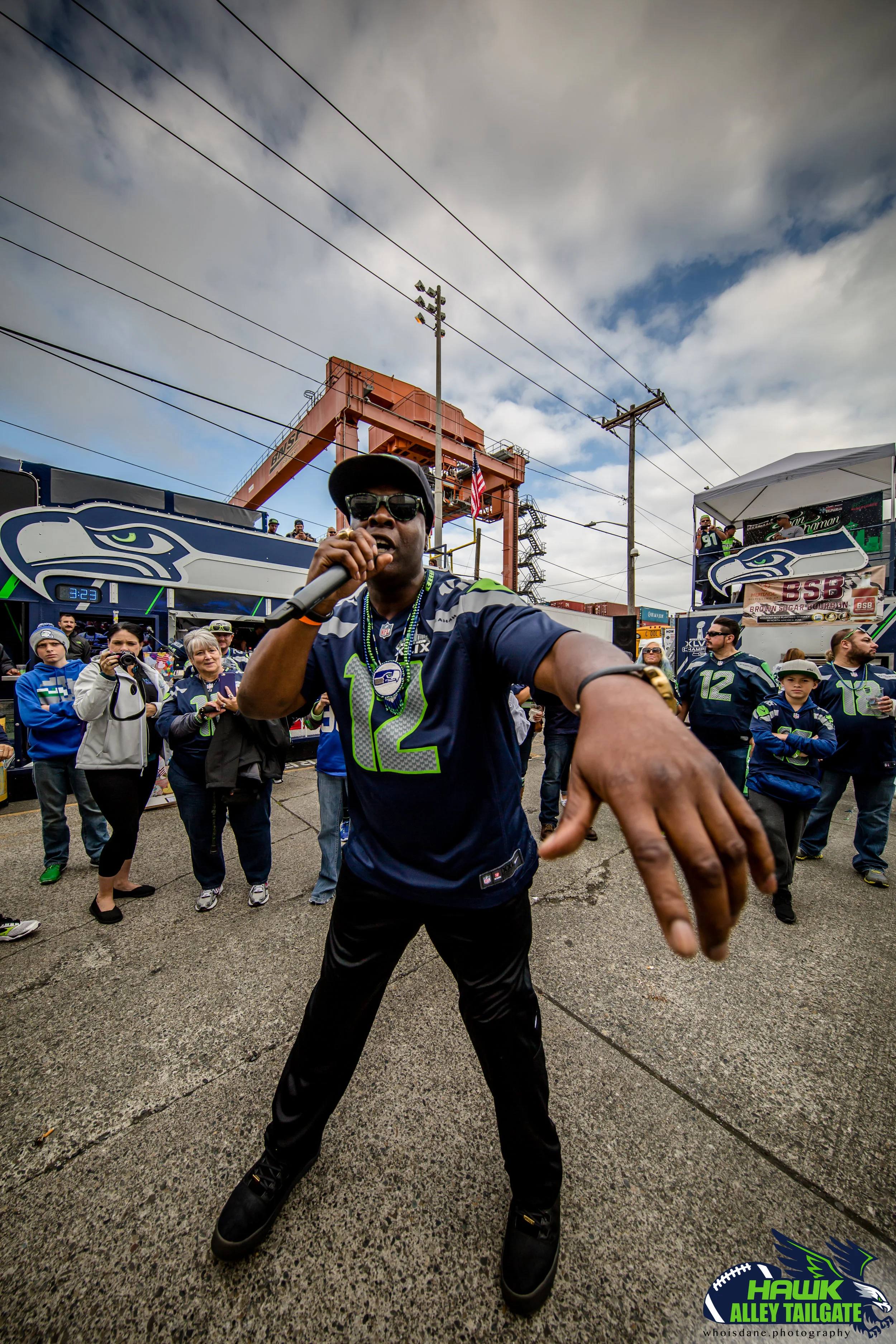 Beast Bus Tailgate (48 of 98).jpg