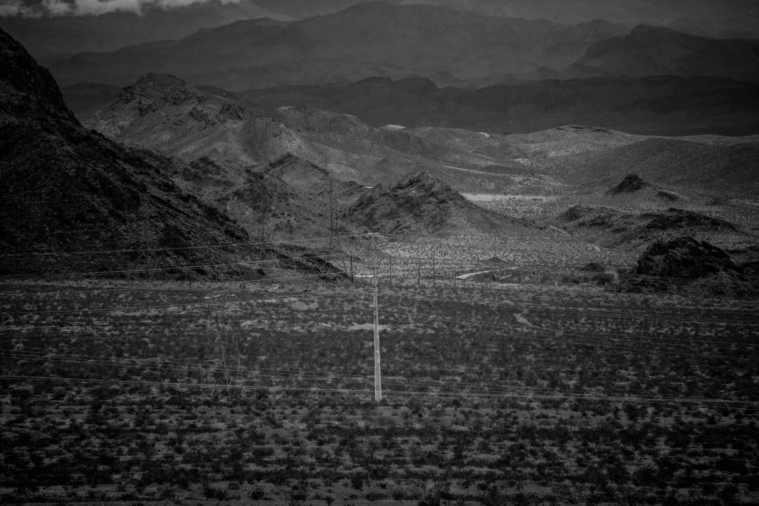 Pole Near Hover Dam, Nevada © Robert Welkie 2017