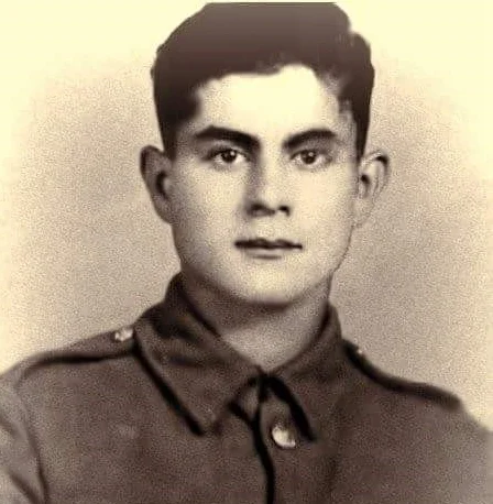 Ian's father, Durmoush ‘Dennis’ Hussein aged 19 when he served in the Cyprus Regiment (1942-47)