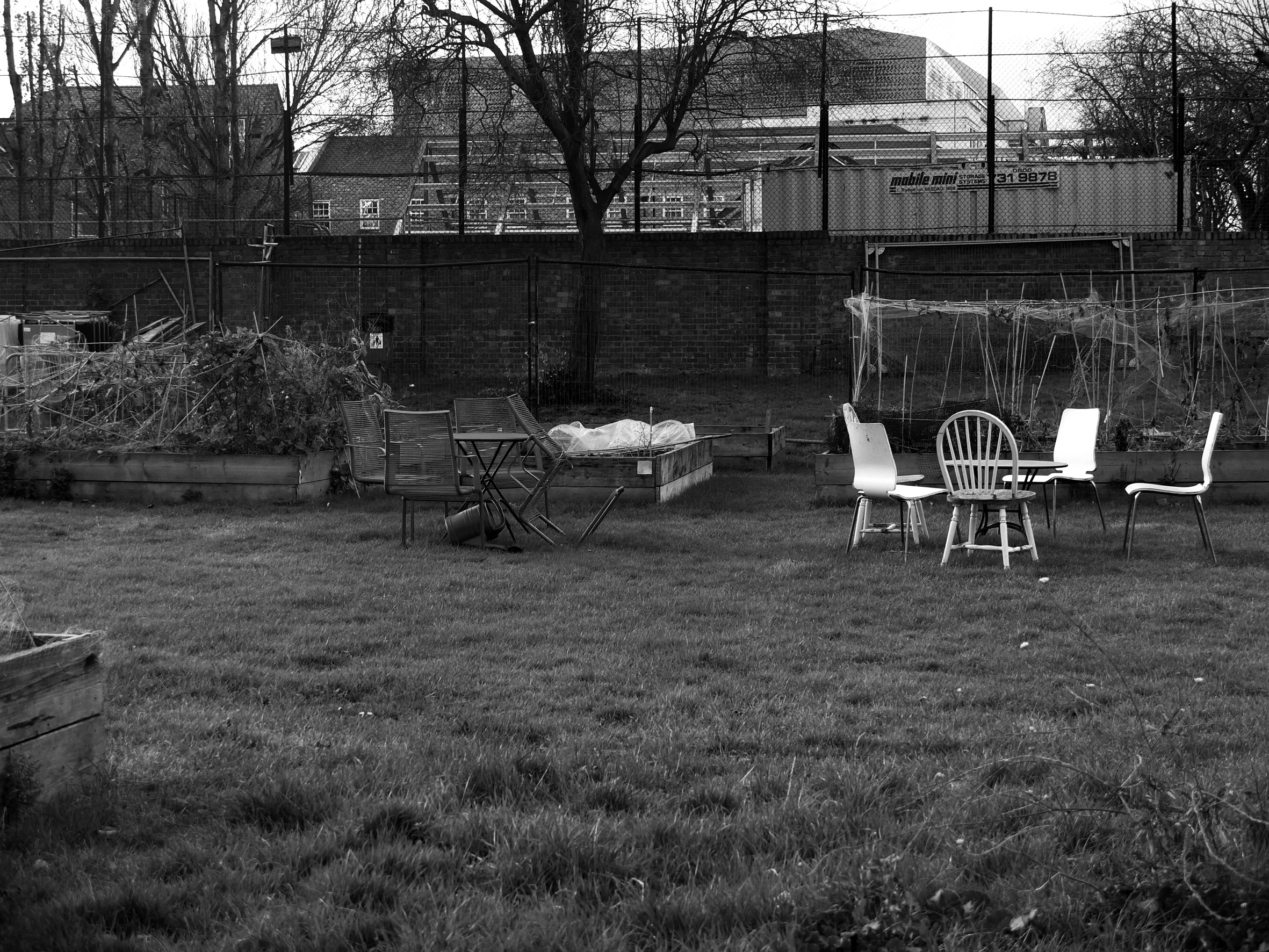 Not to find one's way. "Galerie M + R Fricke", B/W Photographs, 2012