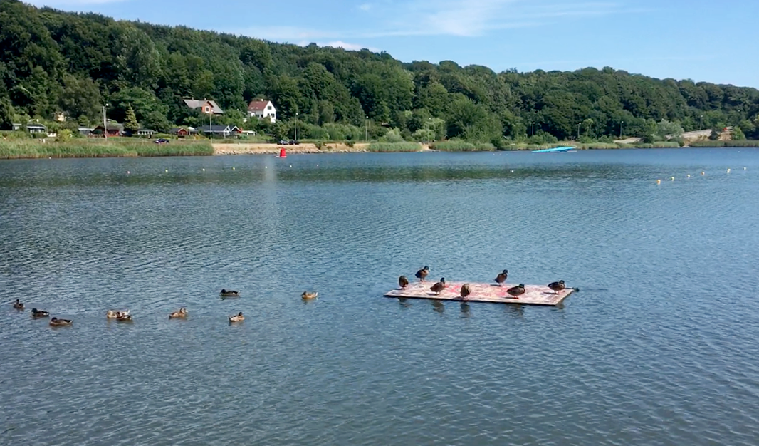Flydende Tæppe. Installation view Floating Art Vejle, 2018