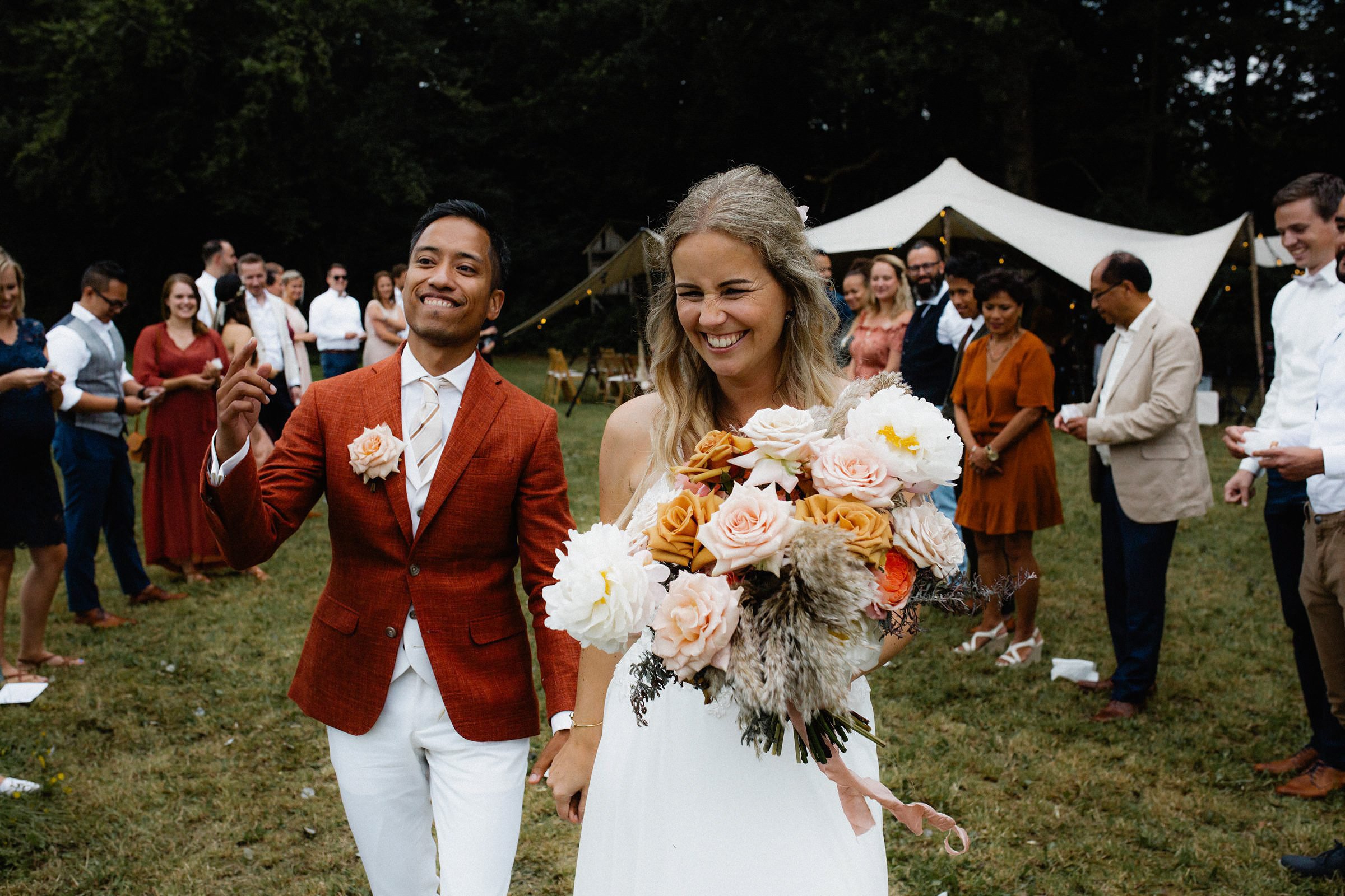 Super Fun Outdoor Summer Wedding with an Earthy Tone Color Palette044.jpg