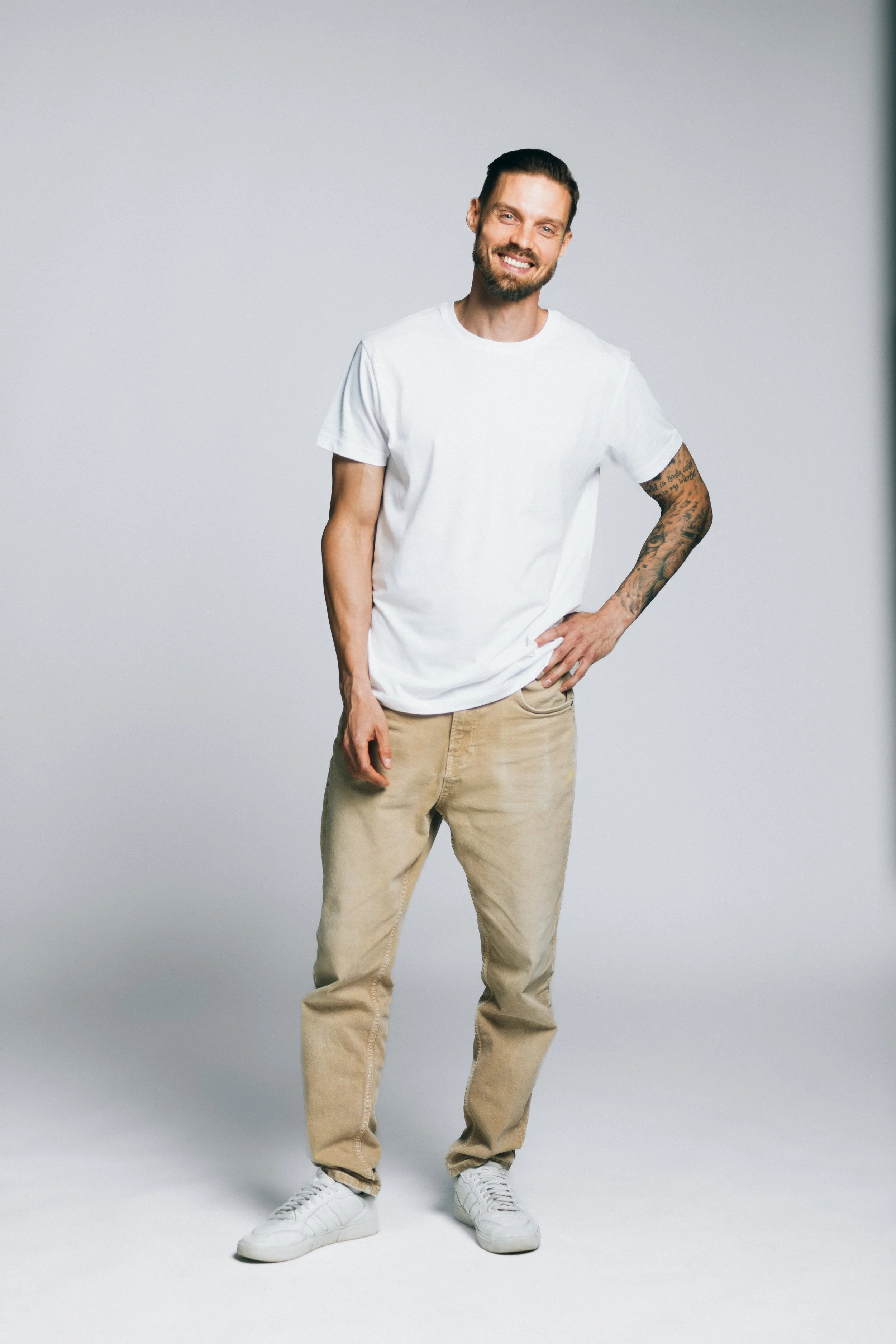 LK_front toothy smile_3.jpg