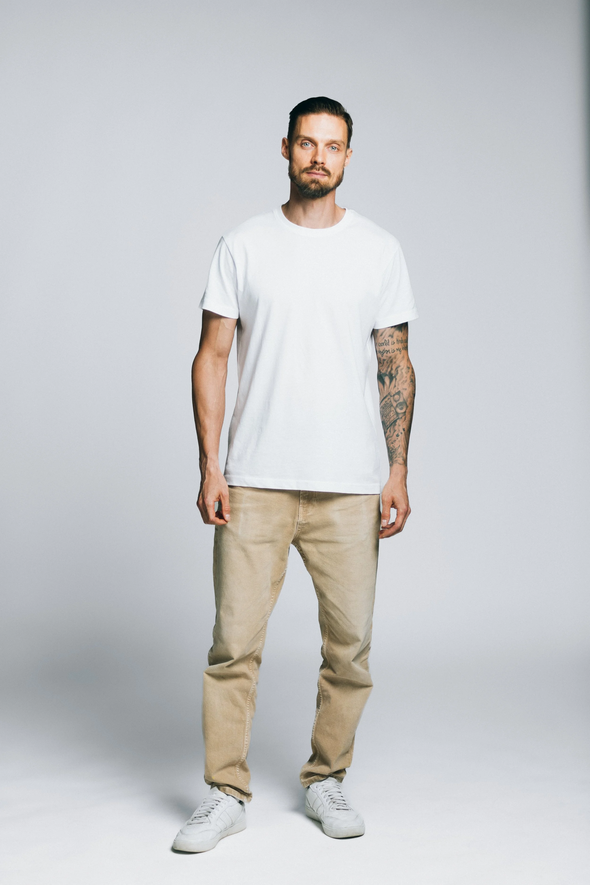 LK_front relaxed_2.jpg