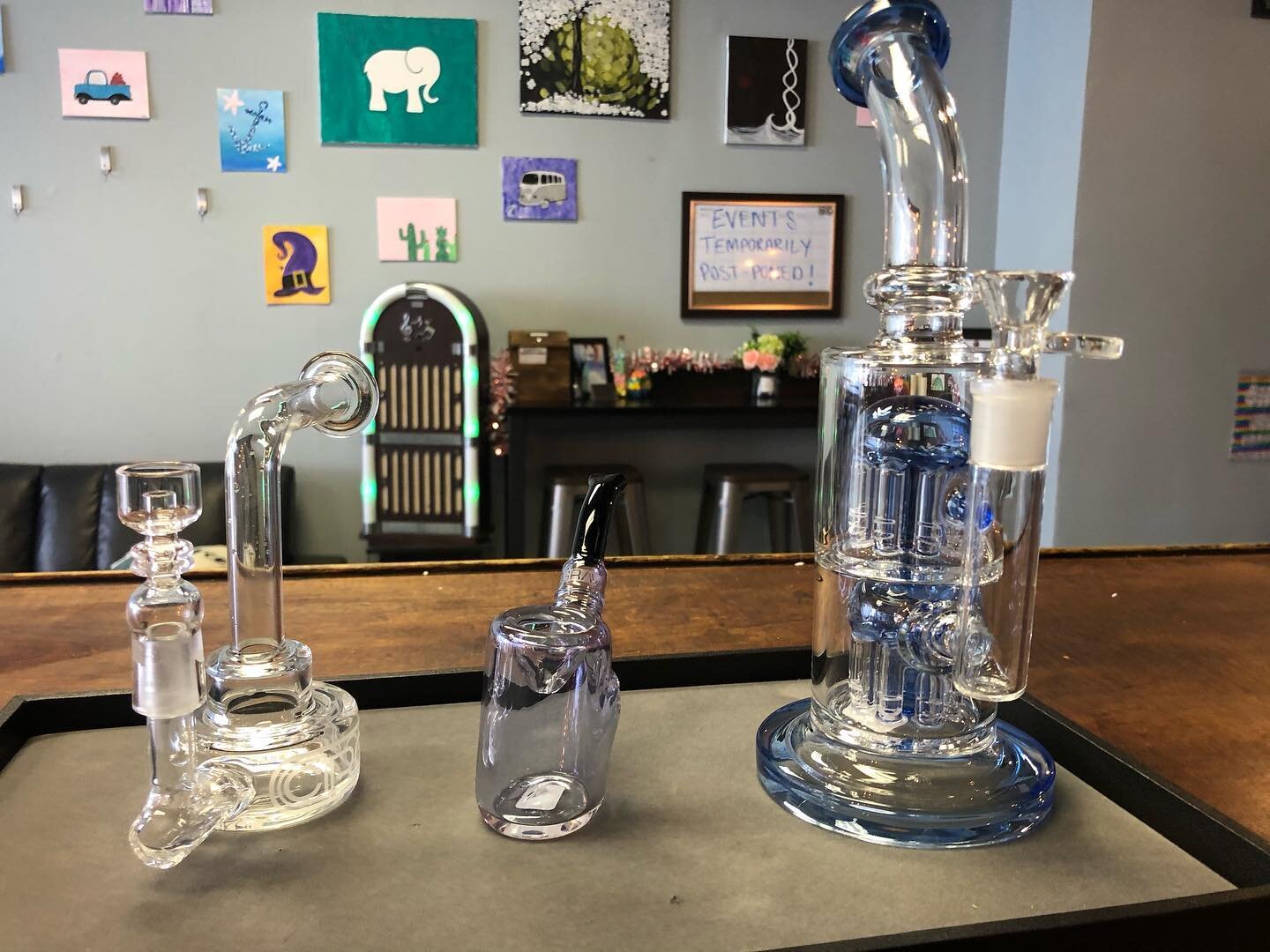 3 new beautiful pieces are now available! Dm for more information 🤗
&mdash;&mdash;&mdash;&mdash;&mdash;&mdash;&mdash;&mdash;&mdash;&mdash;&mdash;&mdash;&mdash;&mdash;&mdash;&mdash;-
#glass #glassart #gravglass #waterworks #710 #420 #smallbuisness #p