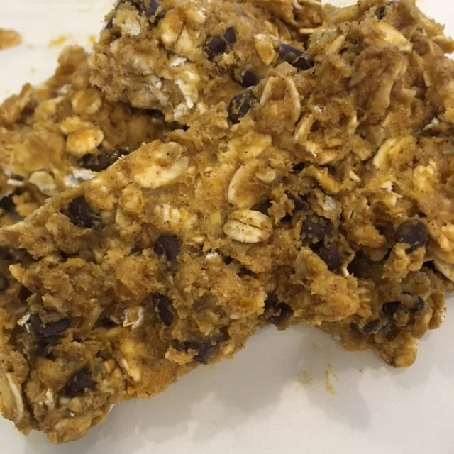 Pumpkin Chocolate Chip Granola Bars