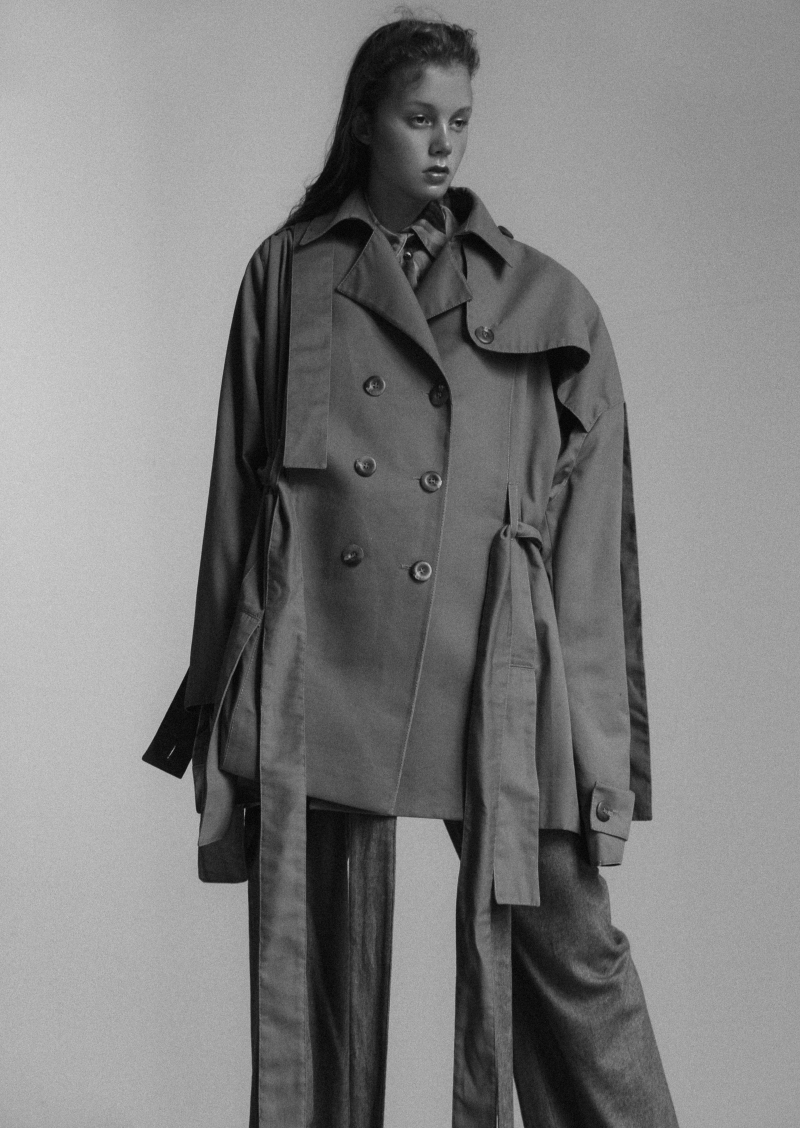  Untitled is all about letting go, from being enclosed and restrained to opening up and being free, a very personal theme with big inspirations from contemporary art and the designer's personal background.&nbsp;   