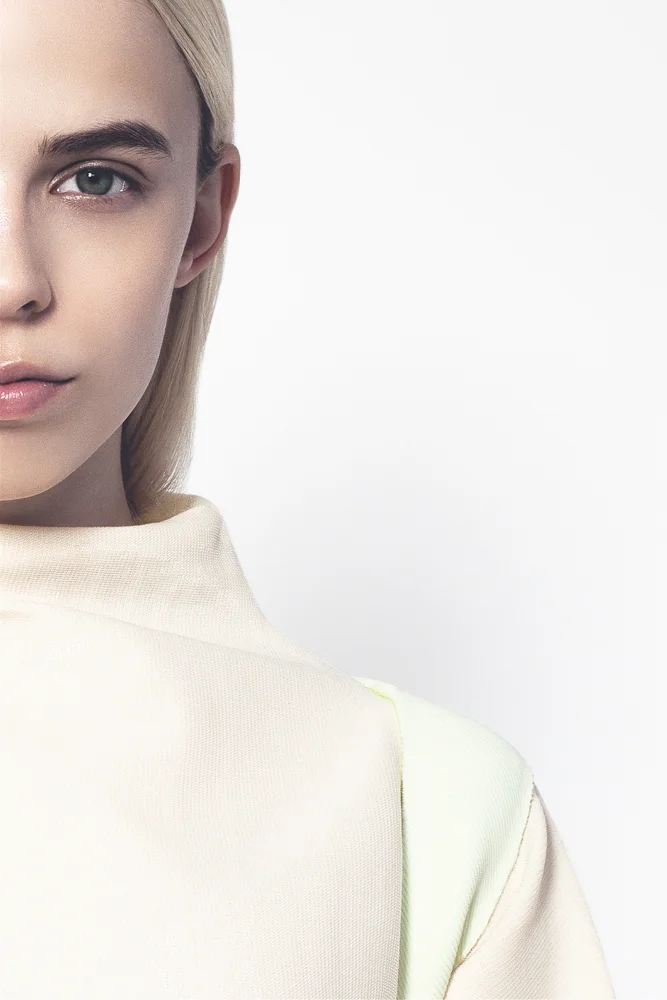"The Engineered Body" collection merges new technology, functional and aesthetically design through out a holistically and responsible mindset. 