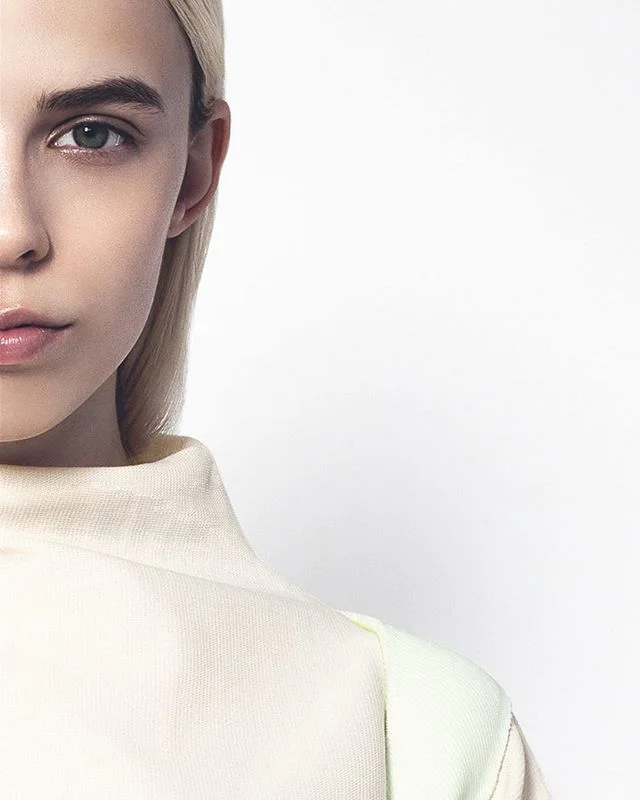 Dea Marcela holds a Bachelor of Arts in Design, from Designschool of Kolding in Denmark. Dea always wants to creatively and responsibly contribute to how the field within fashion, textiles and apparel can offer solutions and new inventions in the spa