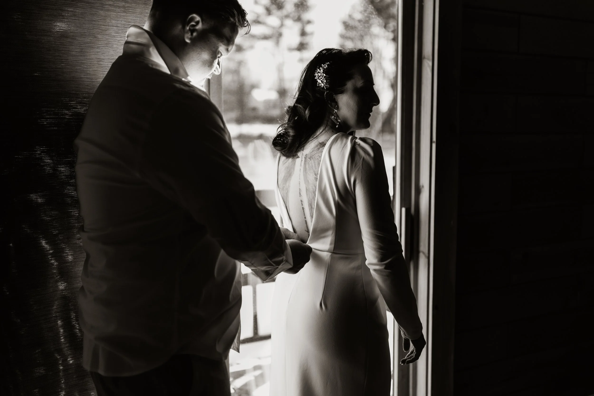 Maine &amp; NH Wedding Photographer | Getting Ready Together Is the Ultimate Power Move