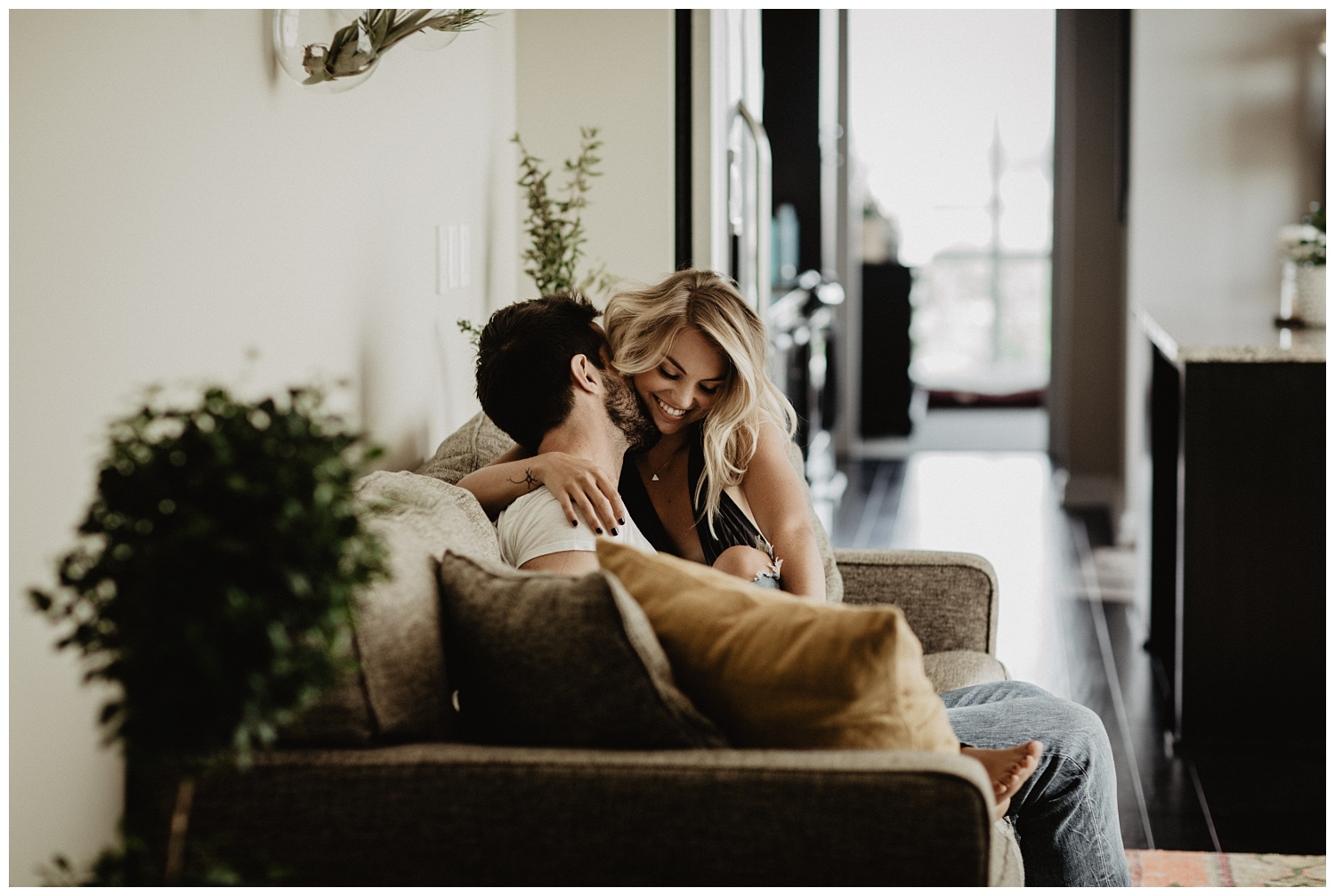 Intimate-Lifestyle-Engagement-Session_3396.jpg