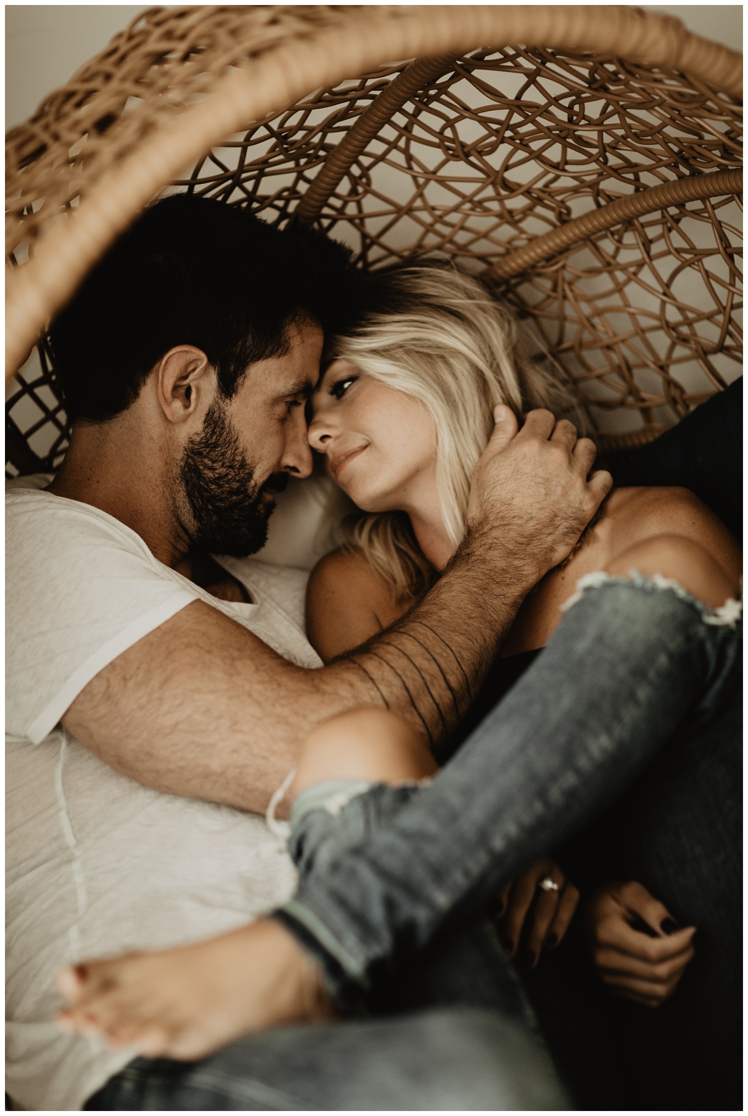 Intimate-Lifestyle-Engagement-Session_3413.jpg