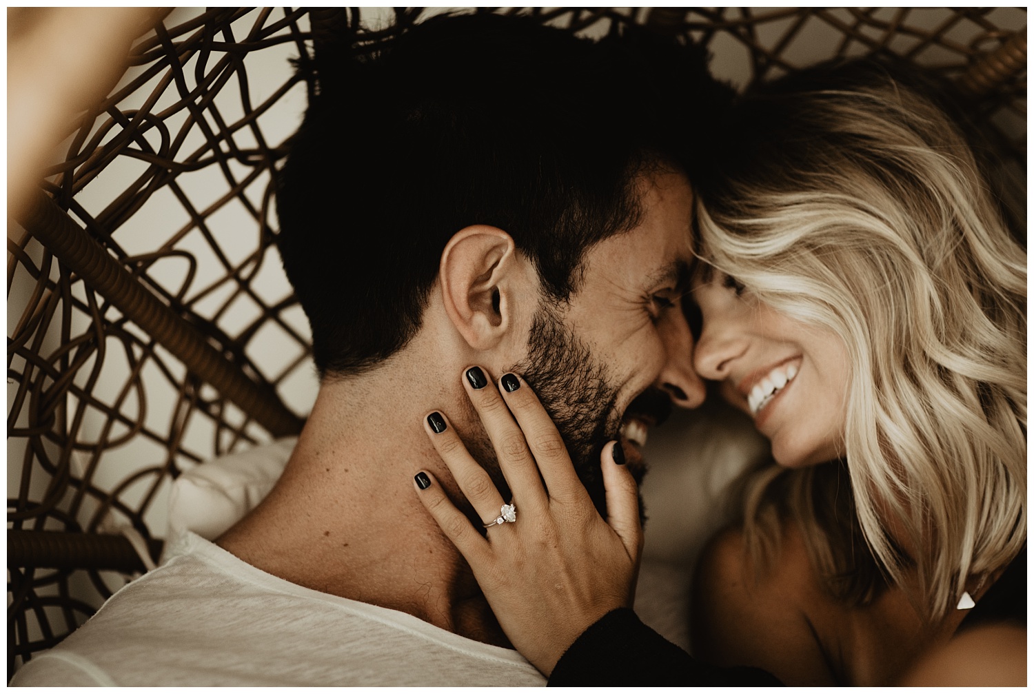 Intimate-Lifestyle-Engagement-Session_3414.jpg