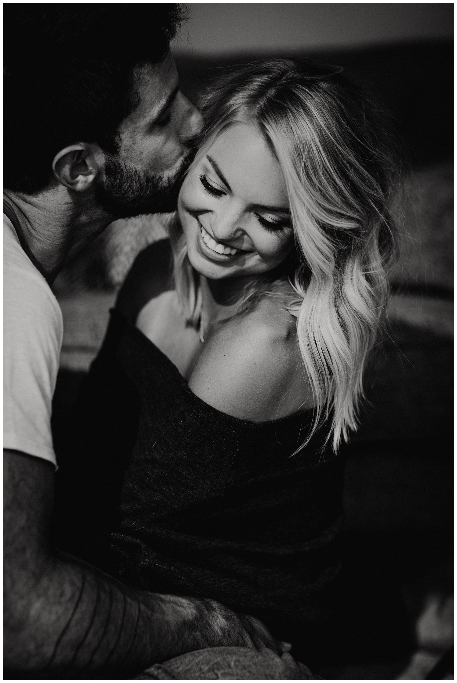 Intimate-Lifestyle-Engagement-Session_3418.jpg