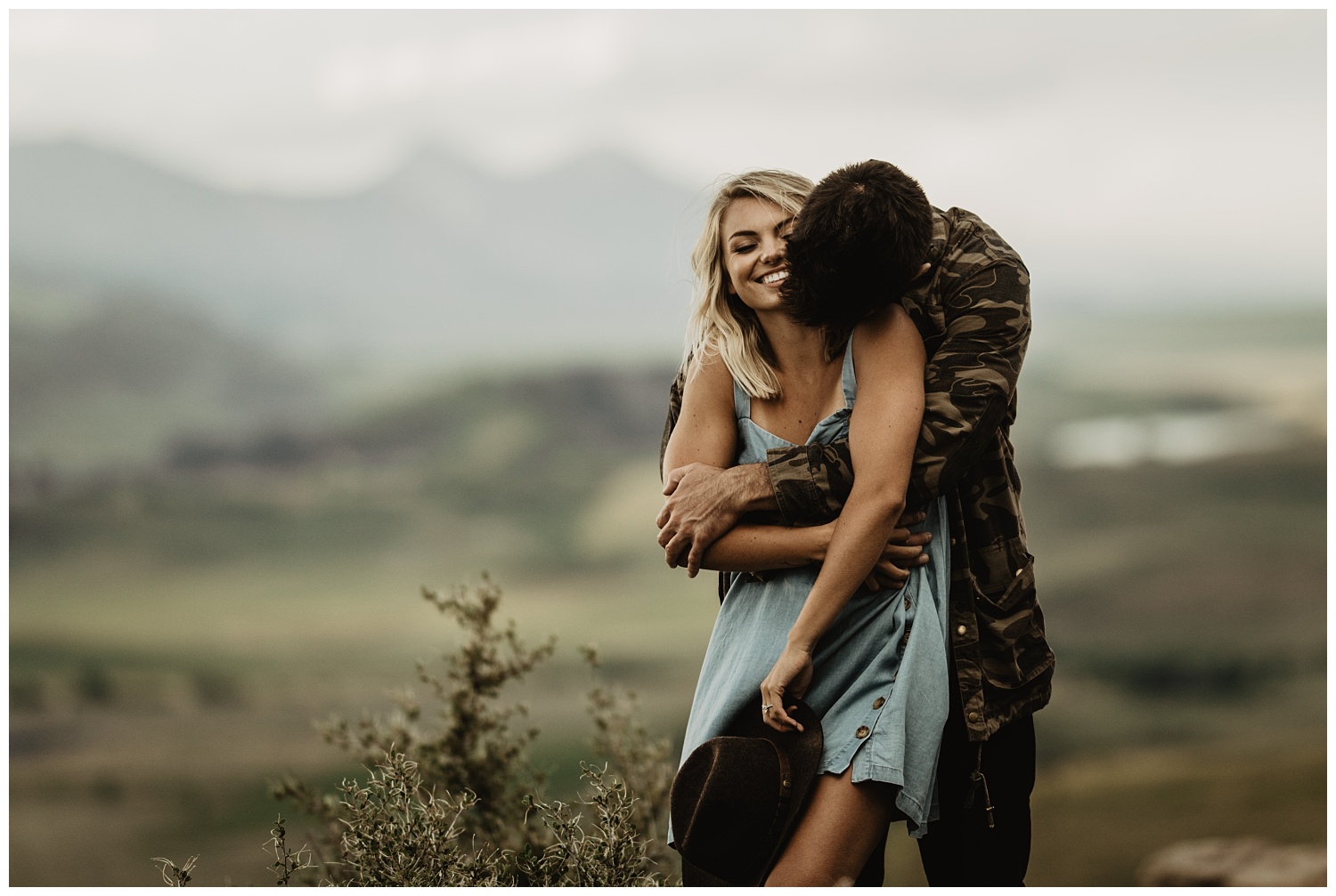 Intimate-Lifestyle-Engagement-Session_3459.jpg