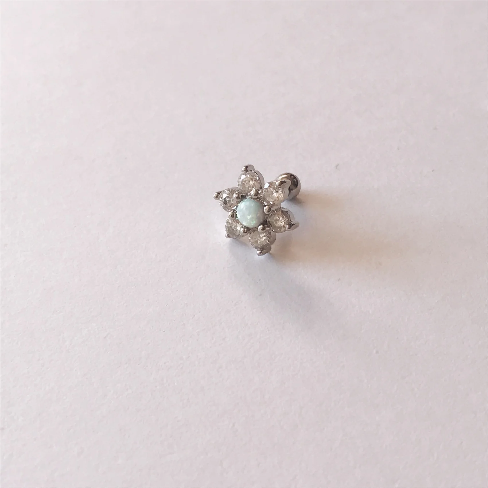 Flower opal stud04.jpg
