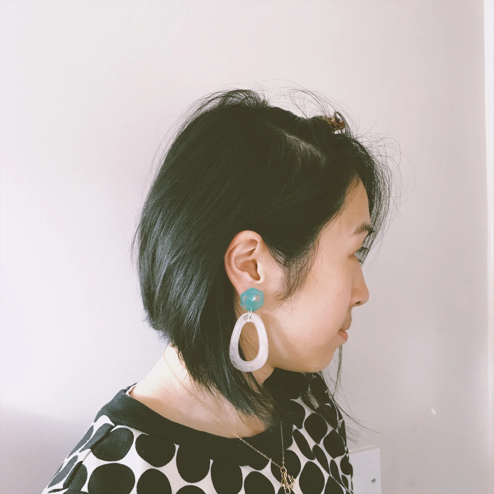 Akouri_earrings1.jpg