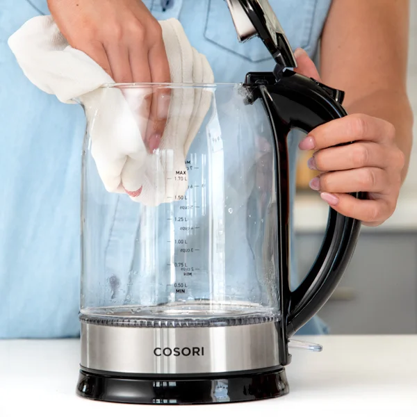 Wide-Opening Lid The wide opening makes cleaning your kettle easier than ever. You can easily fit a sponge or cloth inside for quick cleaning.