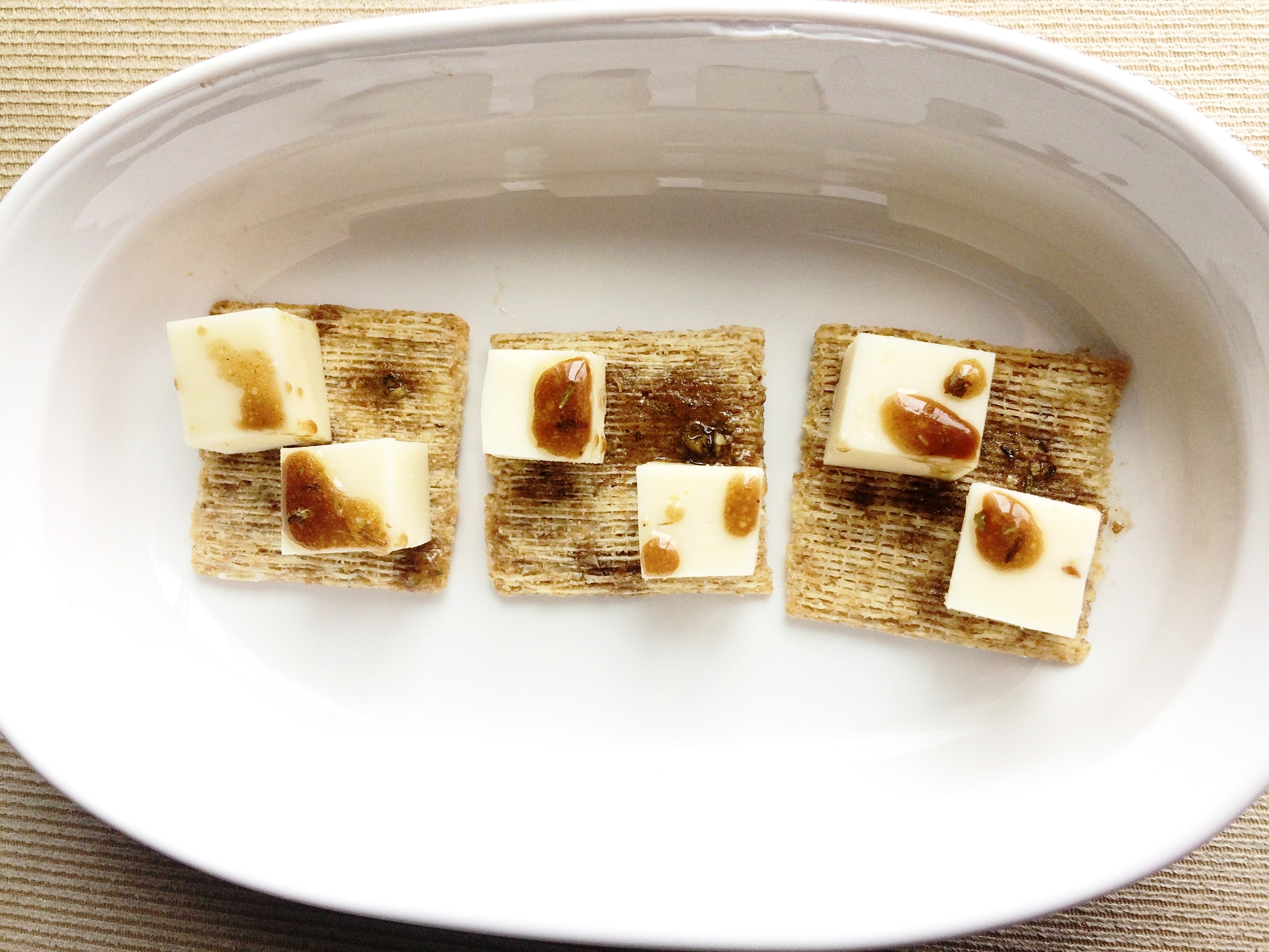 Fig Infused Balsamic mozzarella cracker horderves.