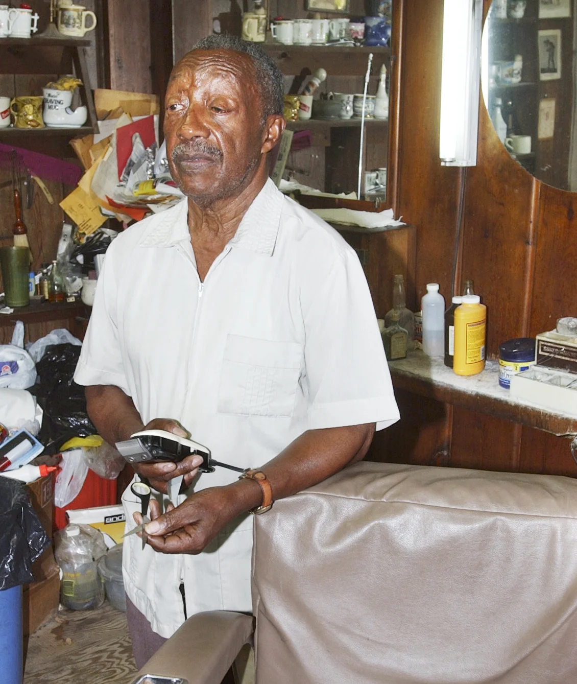 AL.wct.Sonny's Barbershop4.jpg