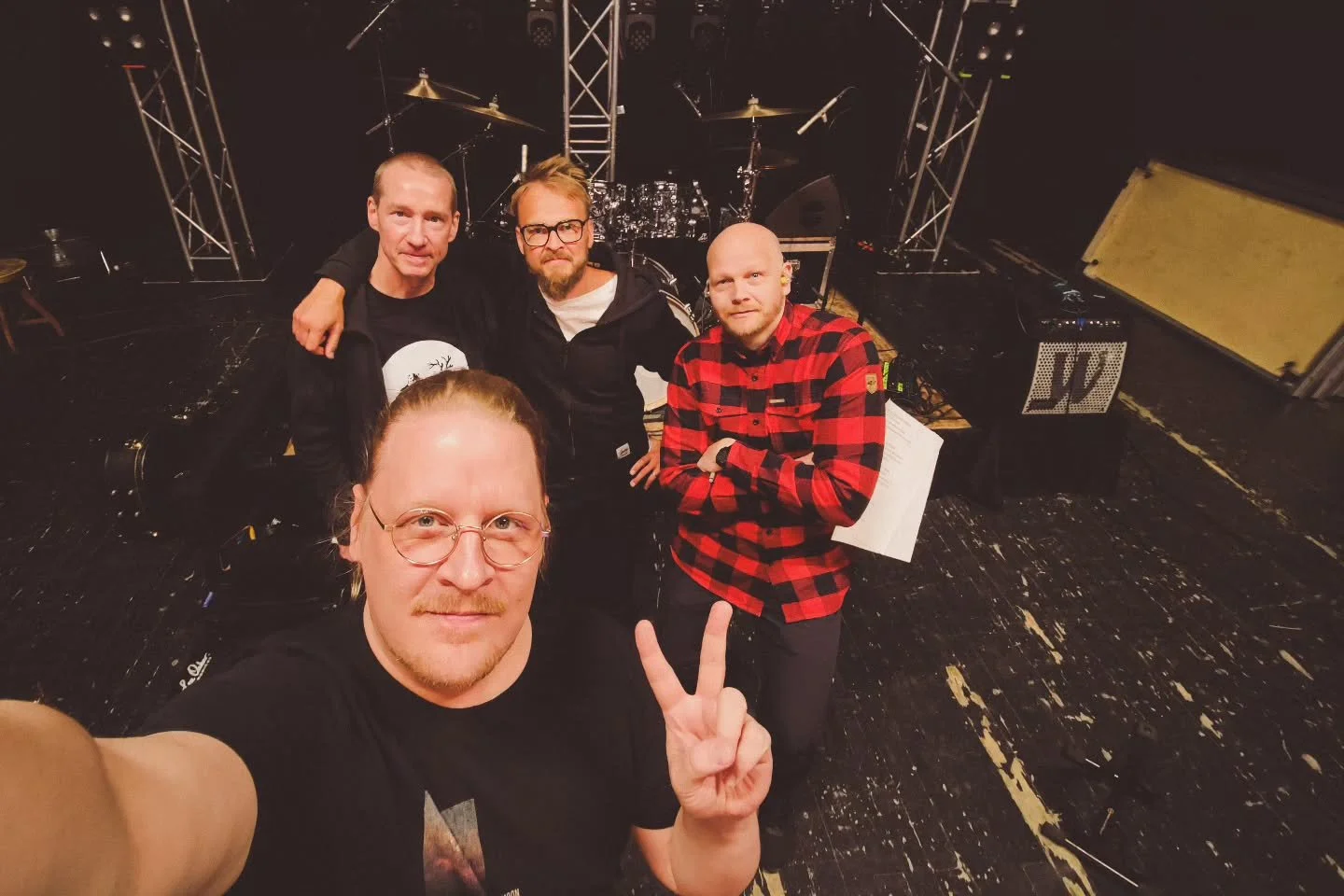 Yks&auml;rikeikalla Areenalla.
Mukana Itkosen Aleksi ja miksaajana paikan Hujanen.

#stageaddictsduo #stageaddicts #levi #hulluporoareena #yksityistilaisuus