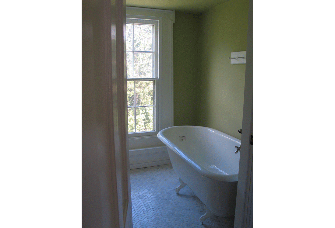 2Baths6.gif