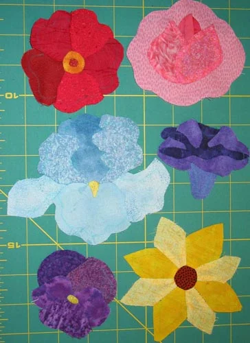 Flowers made in the "Free-Formed Flowers" workshop.