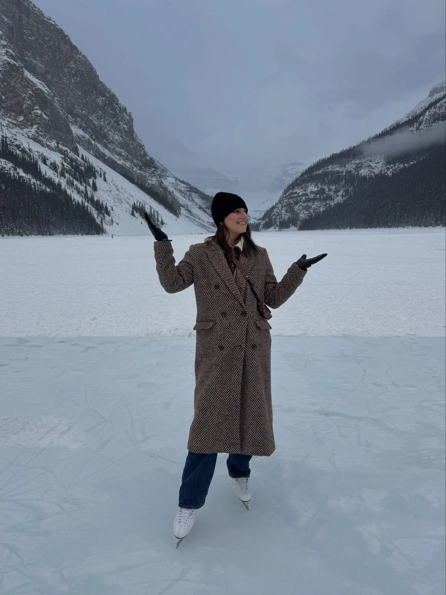 Better late than never &hellip; Banff 2026 #mitsloan

#rtr #skioutfit #travel #mbalife