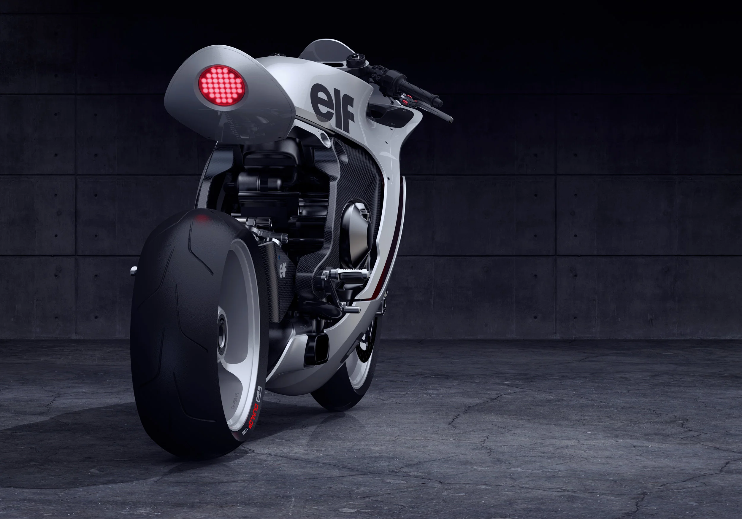 06_rear_slightleft_c.jpg